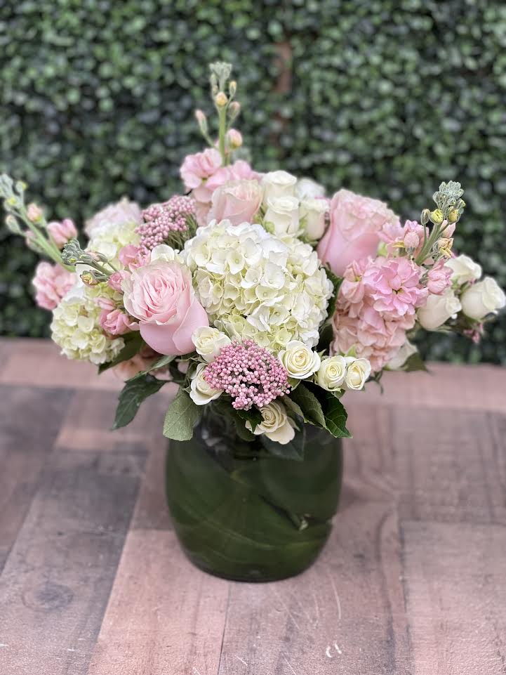 PINK PETALS - BEAUTIFUL MIX OF PINK AND WHITE FLOWERS