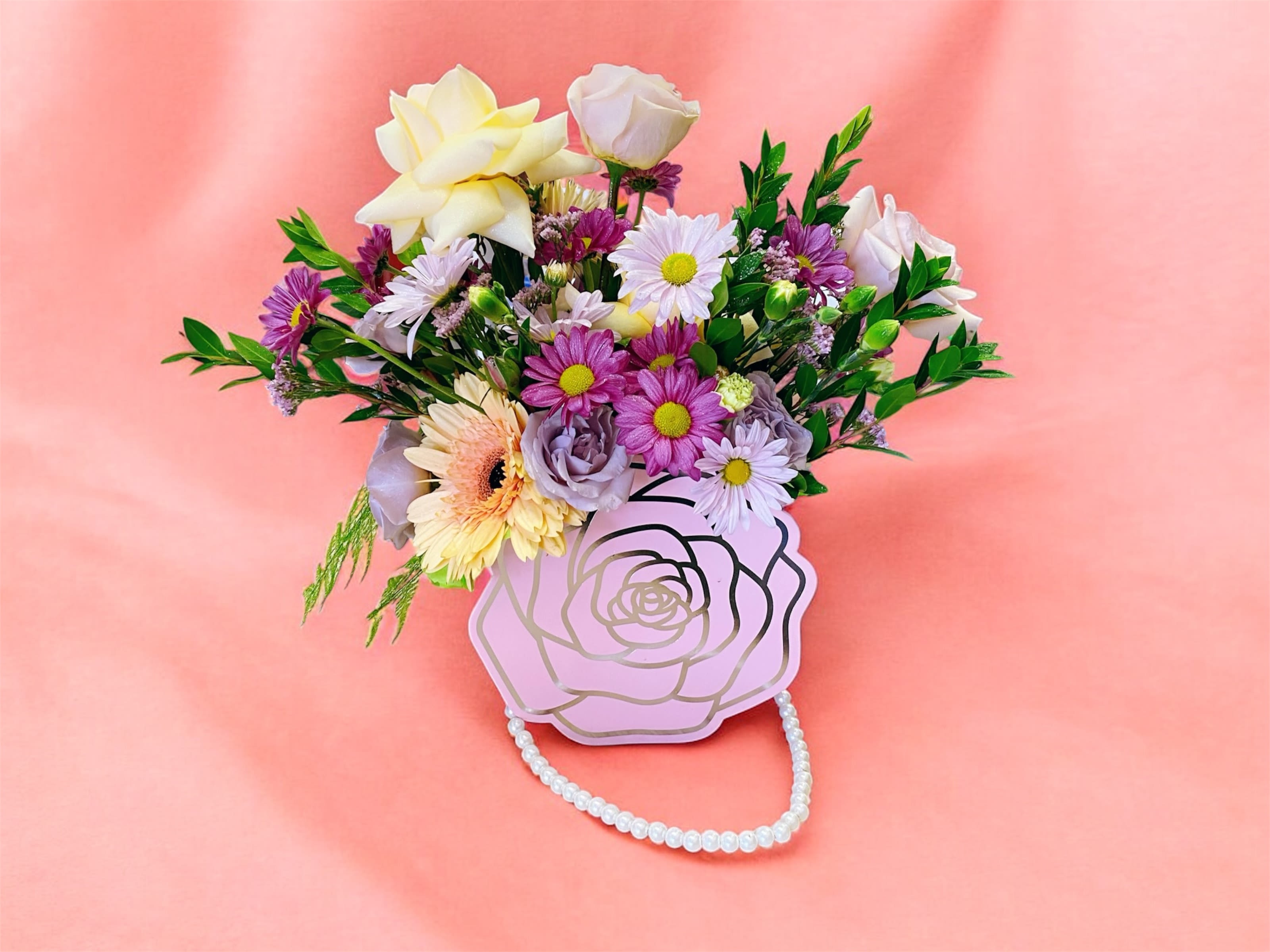 Rose shaped bag centerpiece  - Rose shaped bag centerpiece 