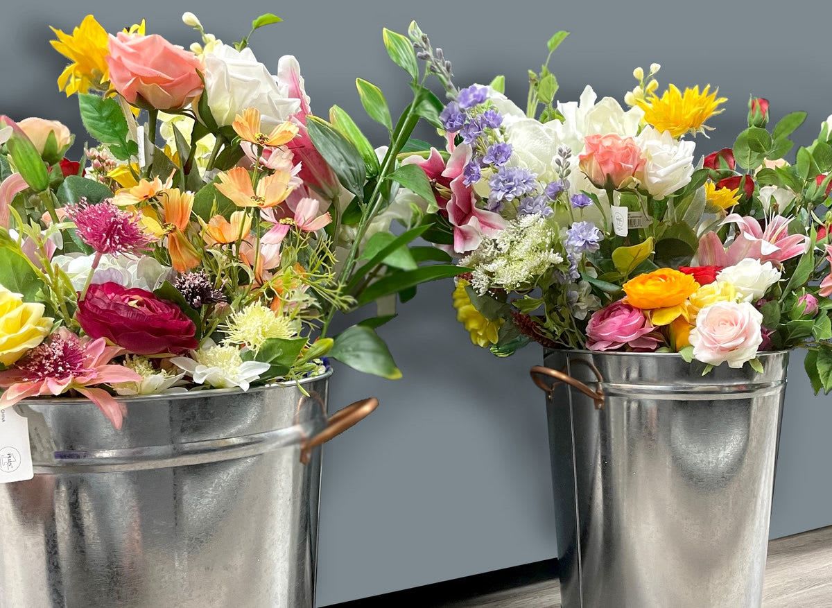 Metal Bucket Seasonal Flower - Metal Bucket Seasonal Flower