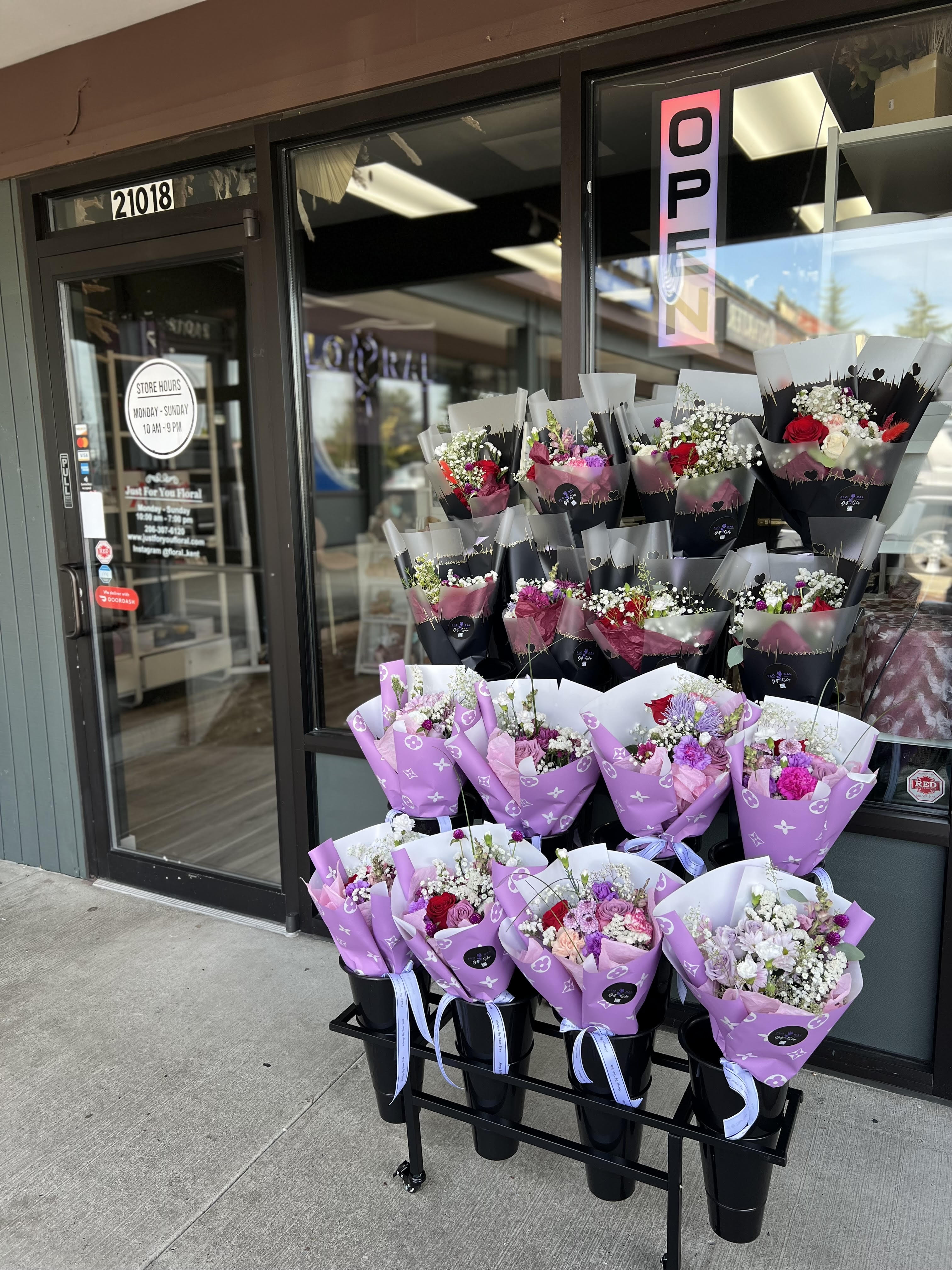 Florist's Choice Small Wrapped Bouquet - Mini nice bougets flowers for any occasion. 