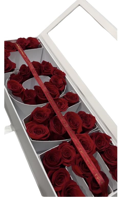 LOVE box - LOVE box with red roses 