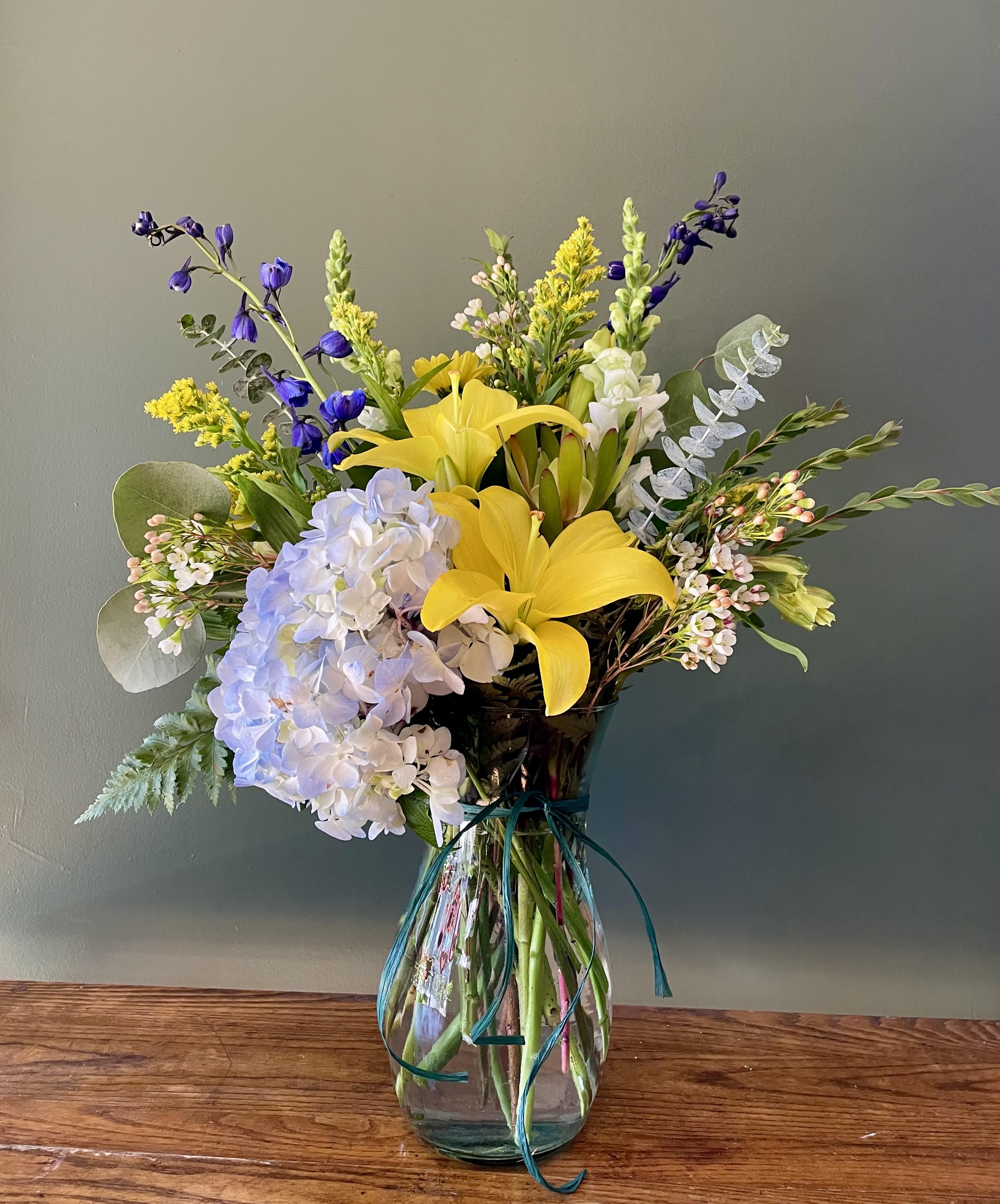 Hydrangea Lily Mix - Custom arrangement with Hydrangea, lilies, alstroemerias, snaps and garden fresh flowers