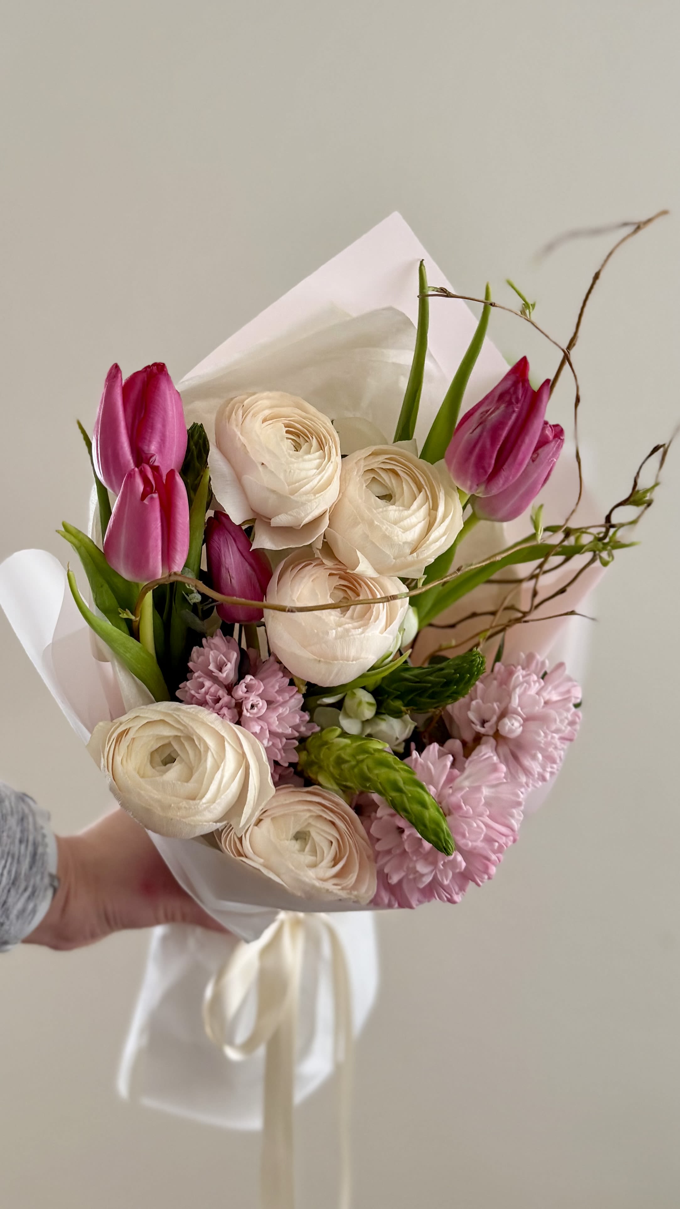 Spring flowers bouquet - Soft and delicate spring bouquet 