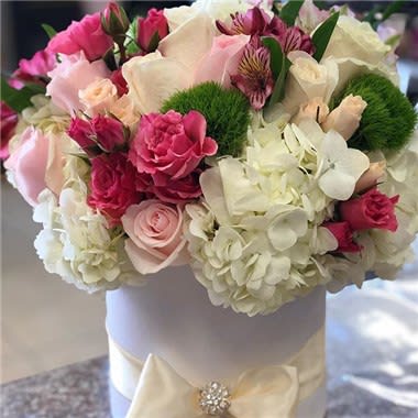 Delilah - Modern flower box with a dozen roses plus a variety of other flower