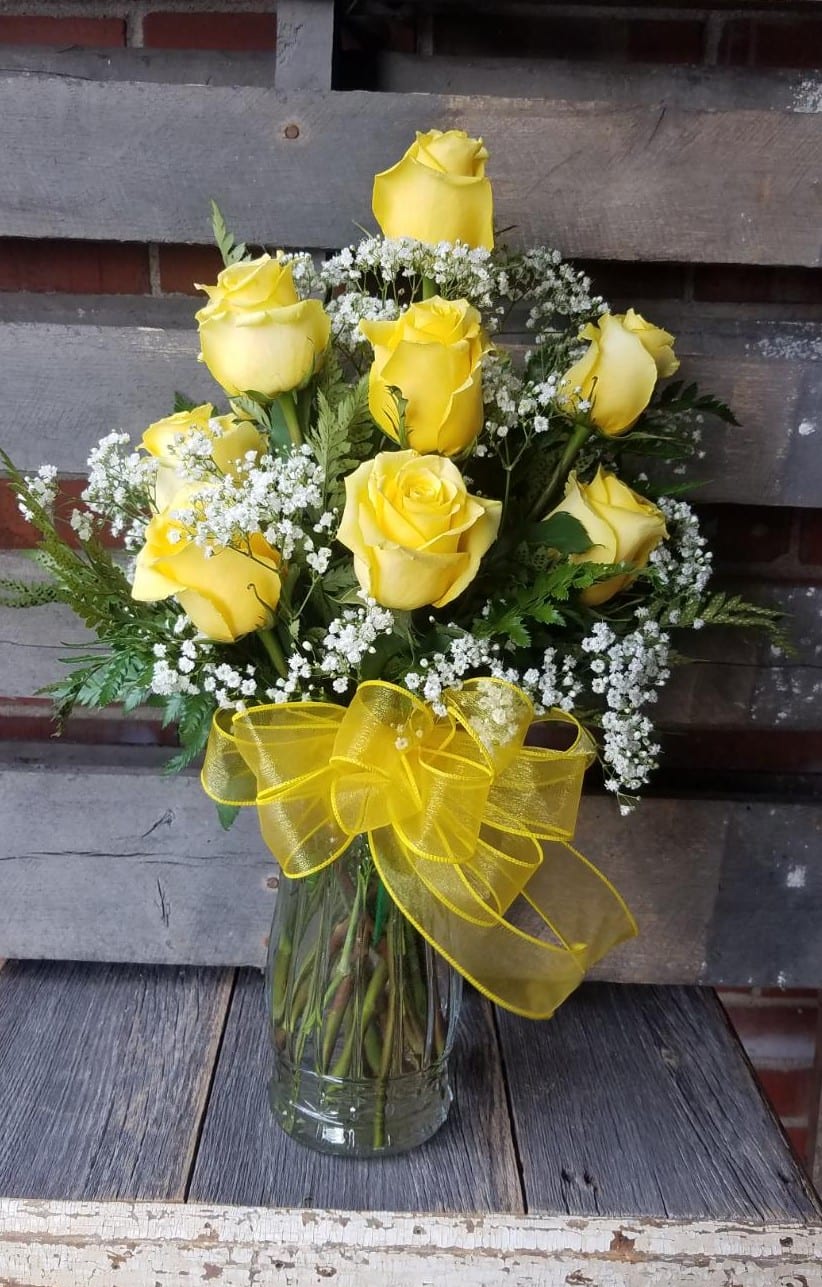 Yellow Roses - 12 yellow roses perfect for any occasion!!
