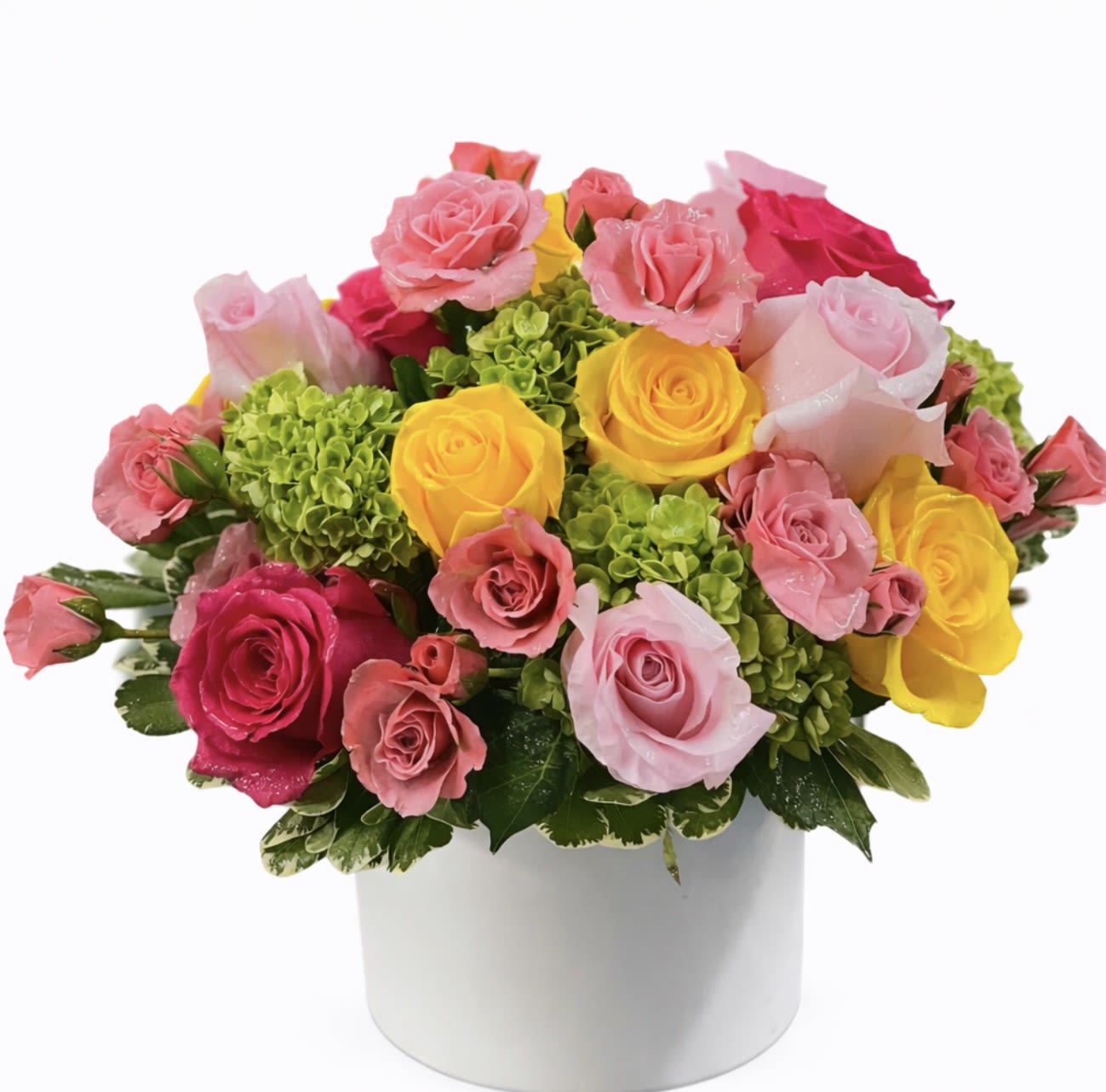 Garden rose - Mixt roses with touch of green lime hydrangeas