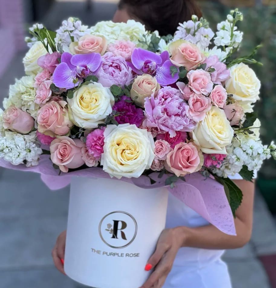 62P- Sadia - Sadia – emotions that cause butterflies inside. Irregular breathing and rapid heartbeat. Sincerity, excitement, and awe. We managed to collect a bouquet that fully embodies the feeling of falling in love. Would you like to feel it again? If peonies are not available, they will be replaced with orchids. Seasonal or unavailable flowers can be replaced with a similar one. Boxes and baskets can also be replaced with others PREMIUM size is shown in the picture