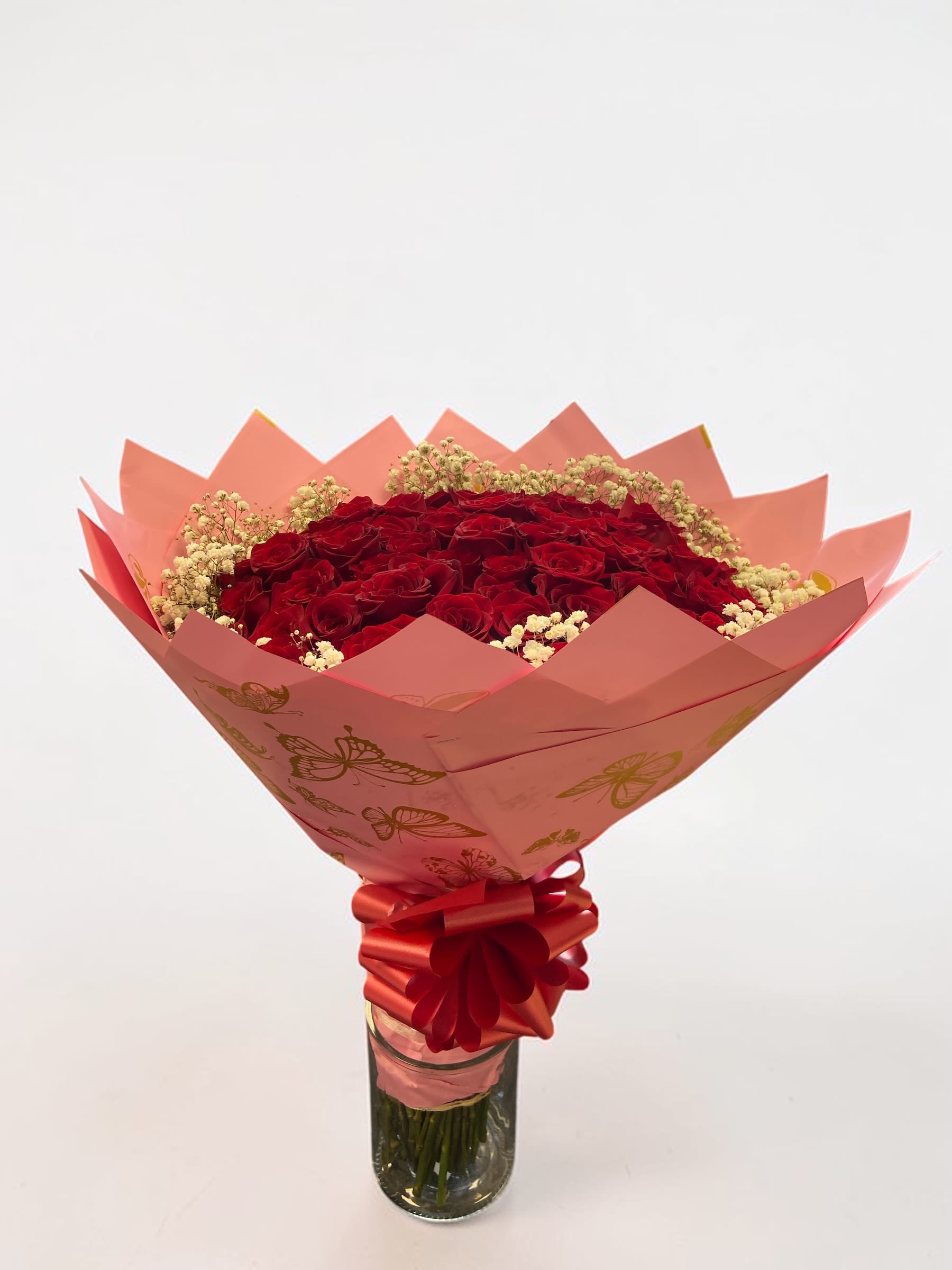 Bouquet of 50 Red Roses  - Bouquet of 50 Roses on a clear vase
