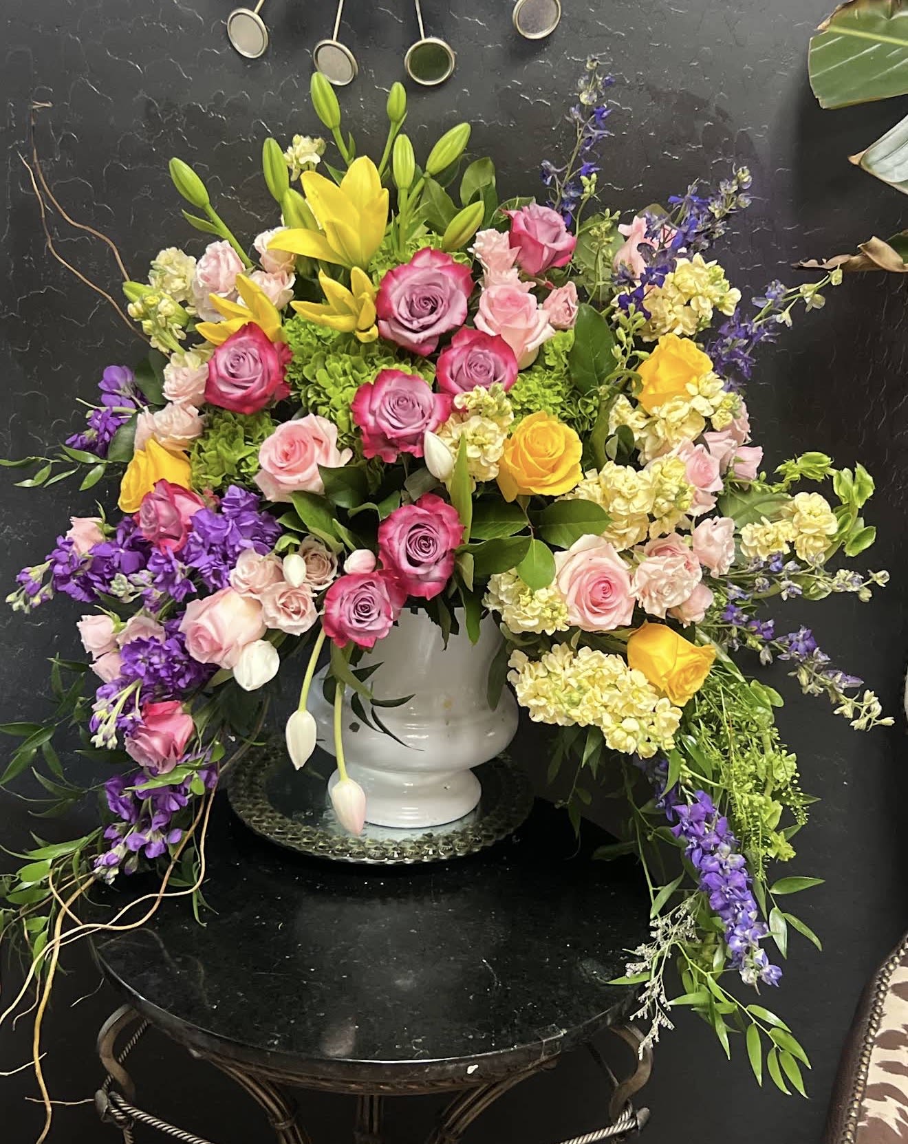 Garden Luxe Cascade Centerpiece  - Garden Luxe Cascade Centerpiece 