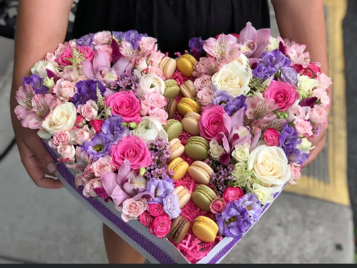 LOVE IS SWEET   - Custom orders like this heart shape can it be changed the colors depending on the season of the flowers ,and of course macarons are part of this beauty ,it comes in small medium and large size pls order 2-3 days before .