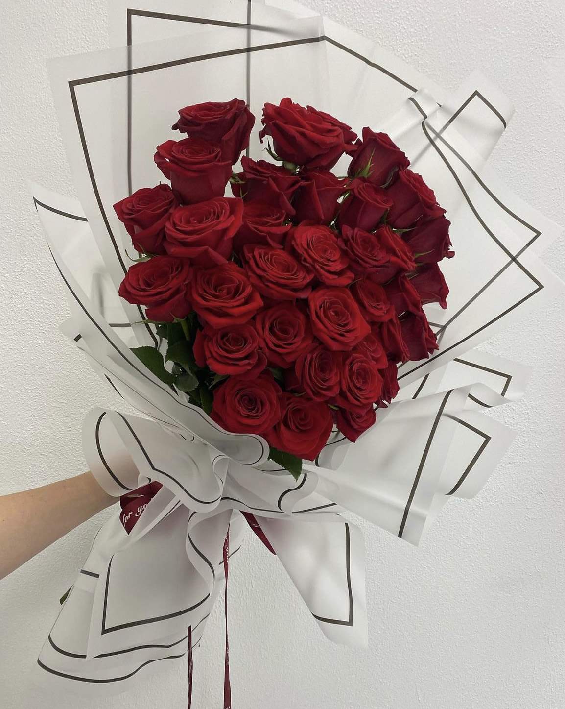 Flower Dream  - 25 long stamp red roses with white wrap 