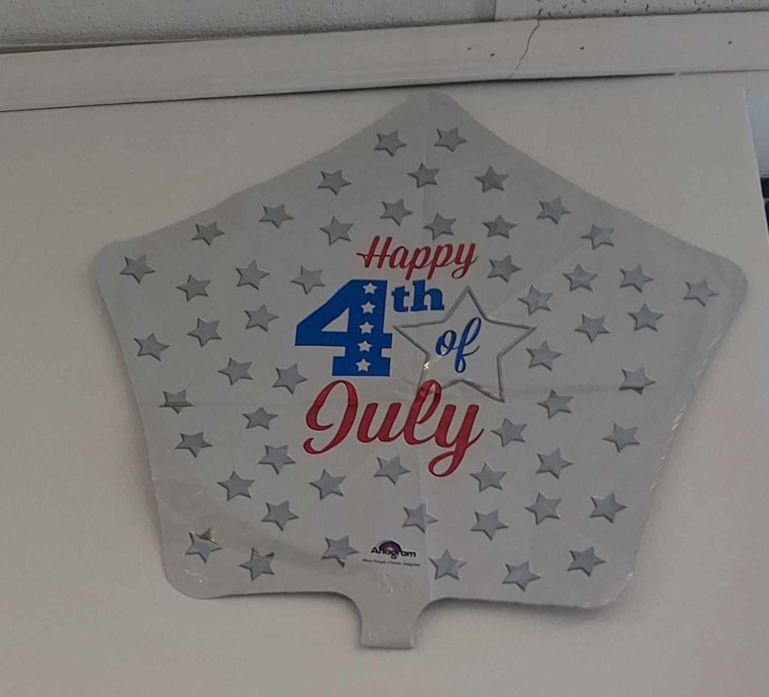 4th of July Mylar Balloon - 18in mylar that you can add to any balloon bouquet, stuffed animal, box of chocolates, or floral arrangement. *if you're ordering multiple balloons individually (not in an already advertised set or tied to a flower arrangement/stuffed animal) you will need to purchase a balloon weight otherwise the balloons will need to be picked up*