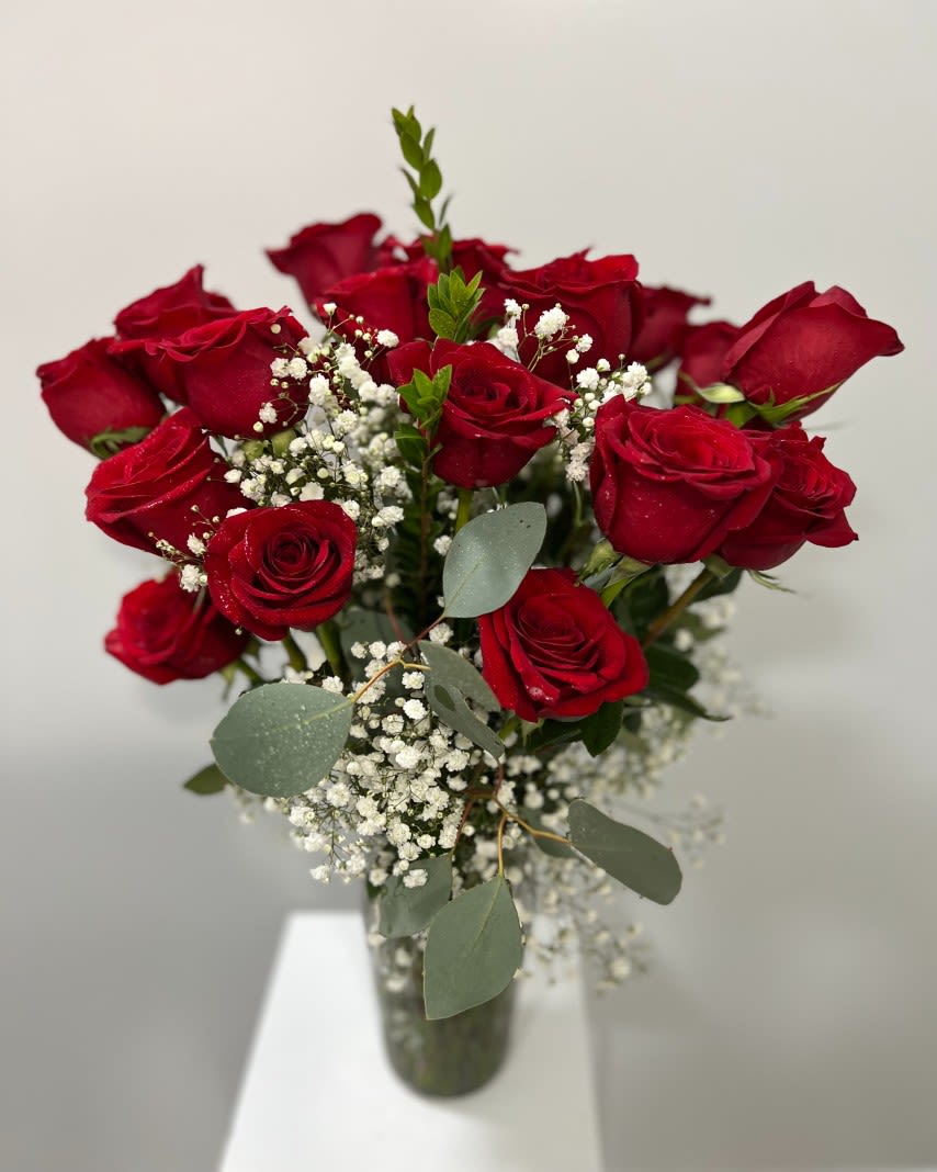 Classic Roses (red, white, pink) - Classic Roses (red, white, pink) Please specify your preferred color in the florist instruction box: Red, White, Pink