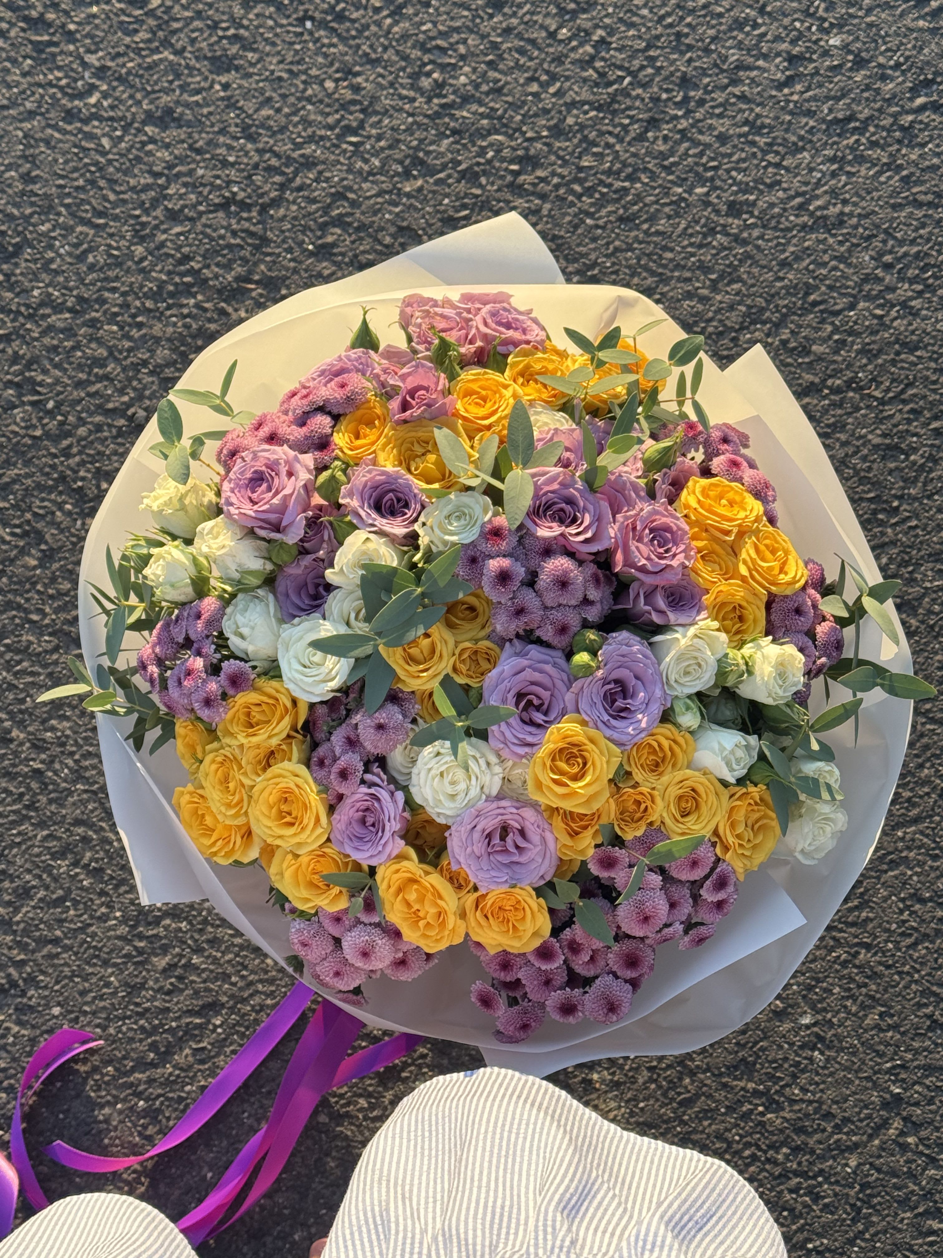 Bouquet with purple and yellow bush roses  - Bouquet with purple and yellow bush roses 