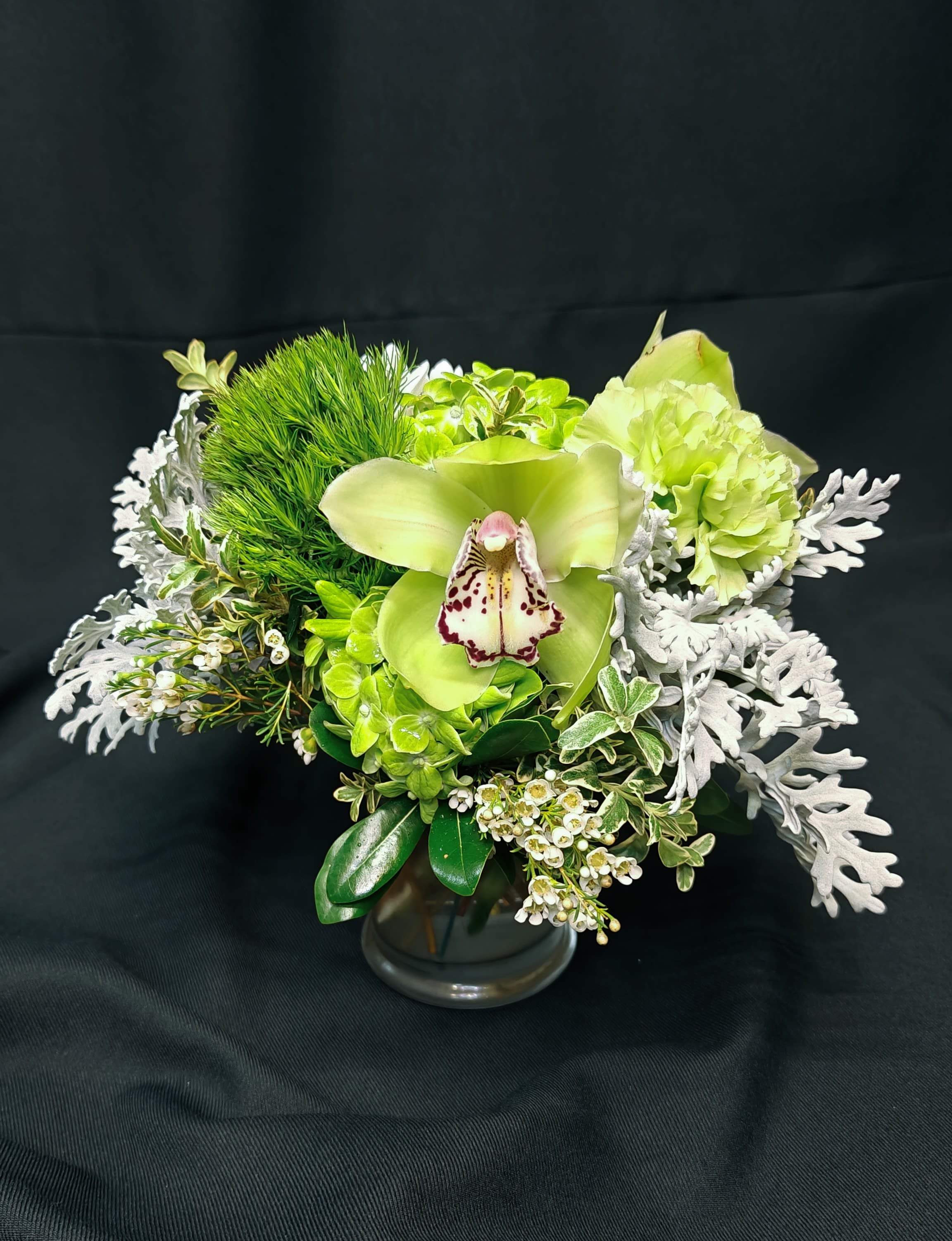 Green cocktail table size small event centerpiece - Customize your Color - Suitable for a petite cocktail table or small table / space. Order well in advance of your event if you have specific colors. We can customize this centerpiece in your theme or colors.  Bulk discounts available when you order 10 or more. Call our shop before or right after you place your order, so that we can adjust your price. 