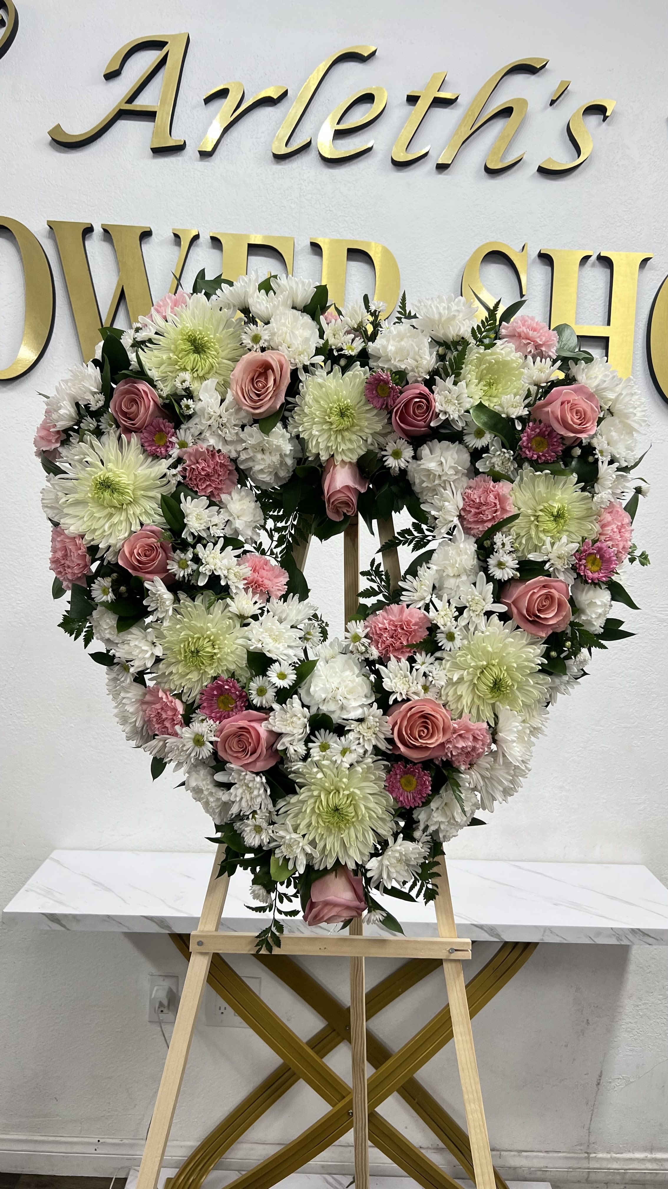 Médium Heart With Pink Roses, Carnations And White China  - Buyer will receive a Medium Heart
