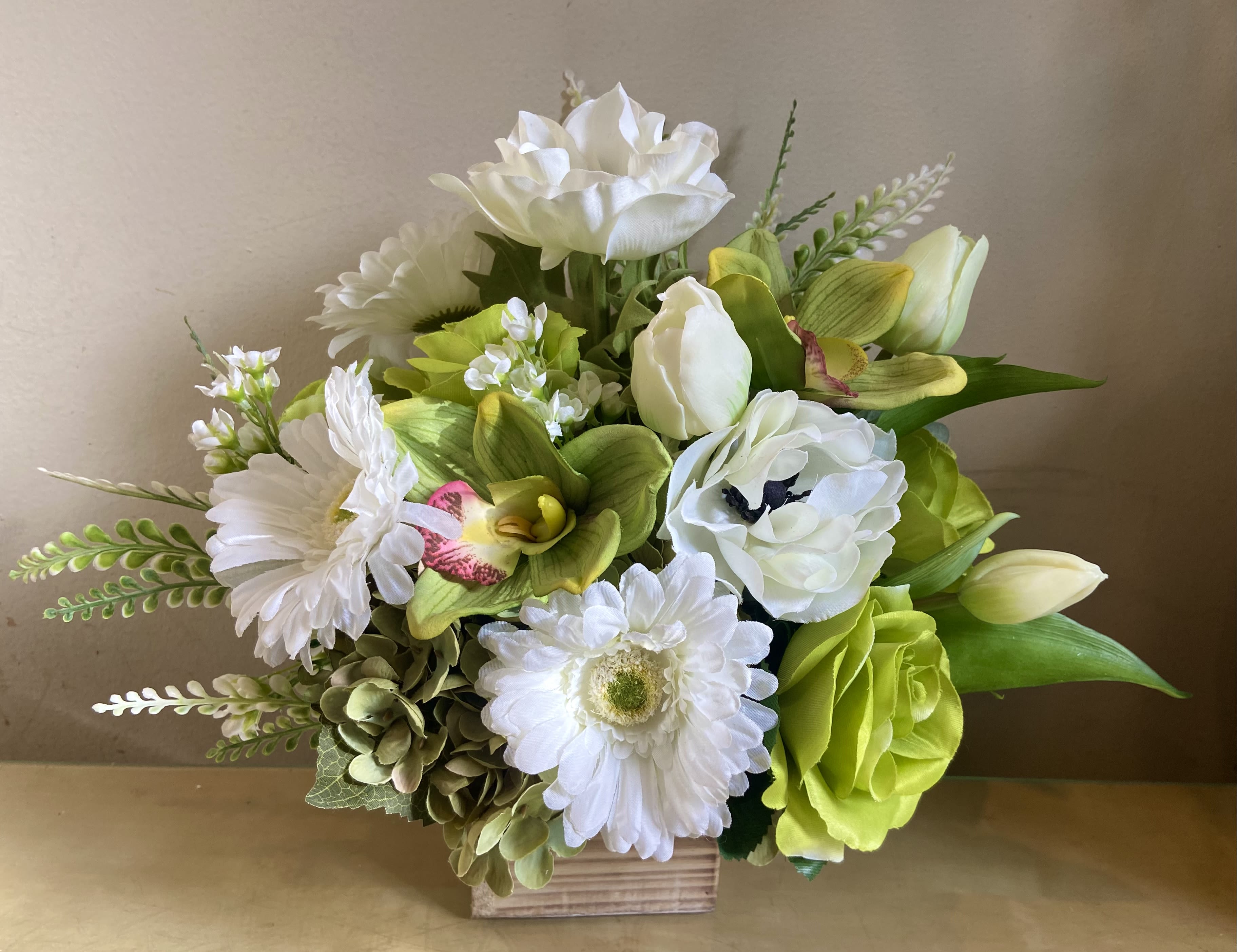 Dreamy White - Silk Floral Design - Classic white and green high quality Silk floral arrangement in a rustic wood container to liven up any spot in the home or office. Florals include hydrangea, roses, cymbidium orchid blossoms, tulips &amp; anemones.