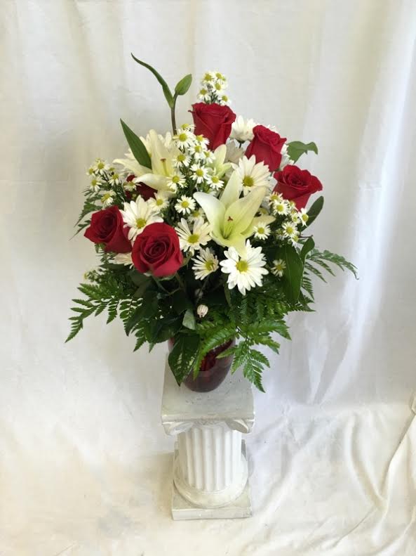 Be My Love Bouquet - The spirit of love and romance is beautifully captured in this enchanting bouquet. It's the perfect gift for anyone you love.