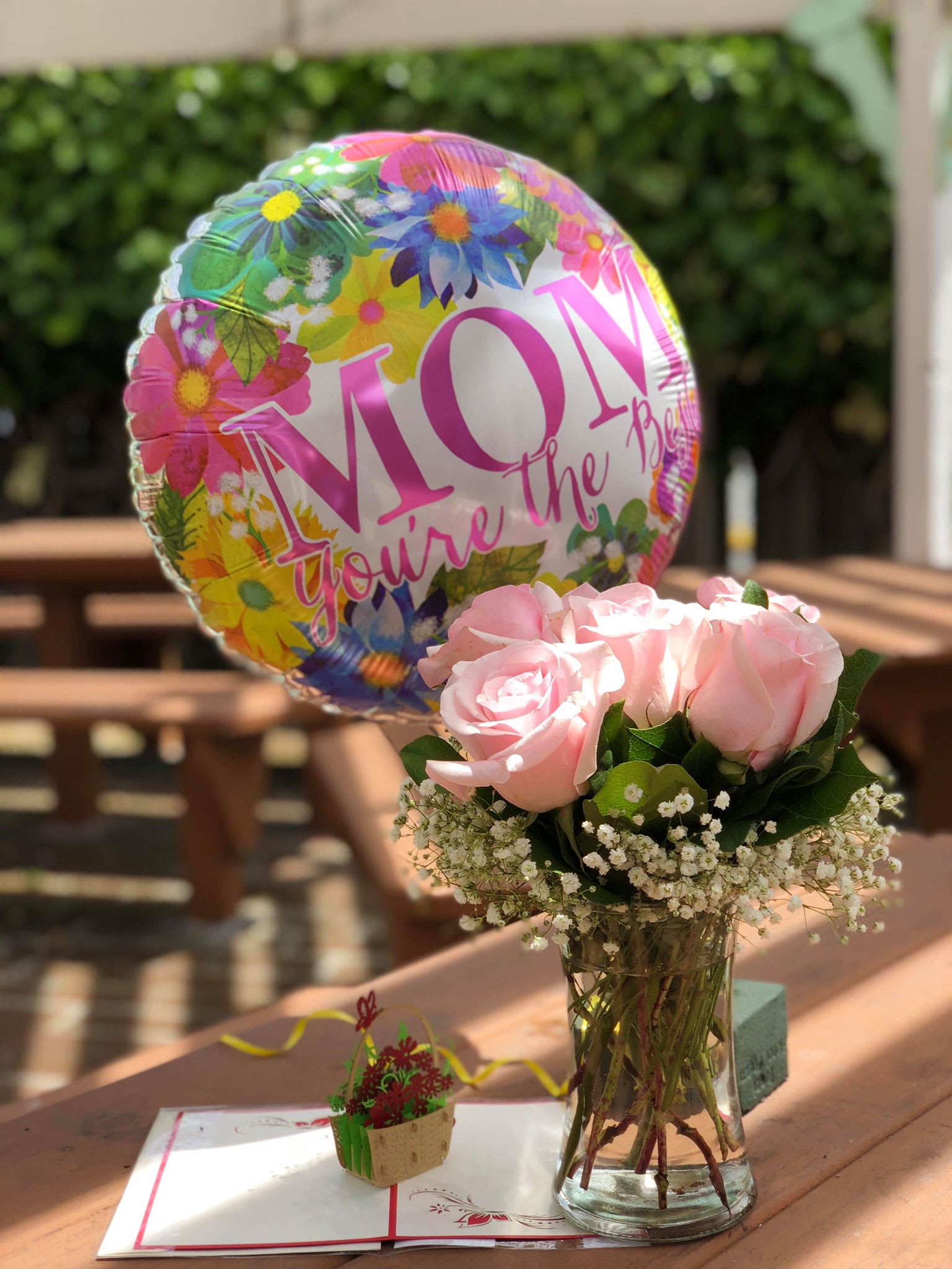 Mother's Day Special - - 12 Pink Rose  - Baby Breath - 8 inches Glass Vase - 1 Mother's Day Balloon