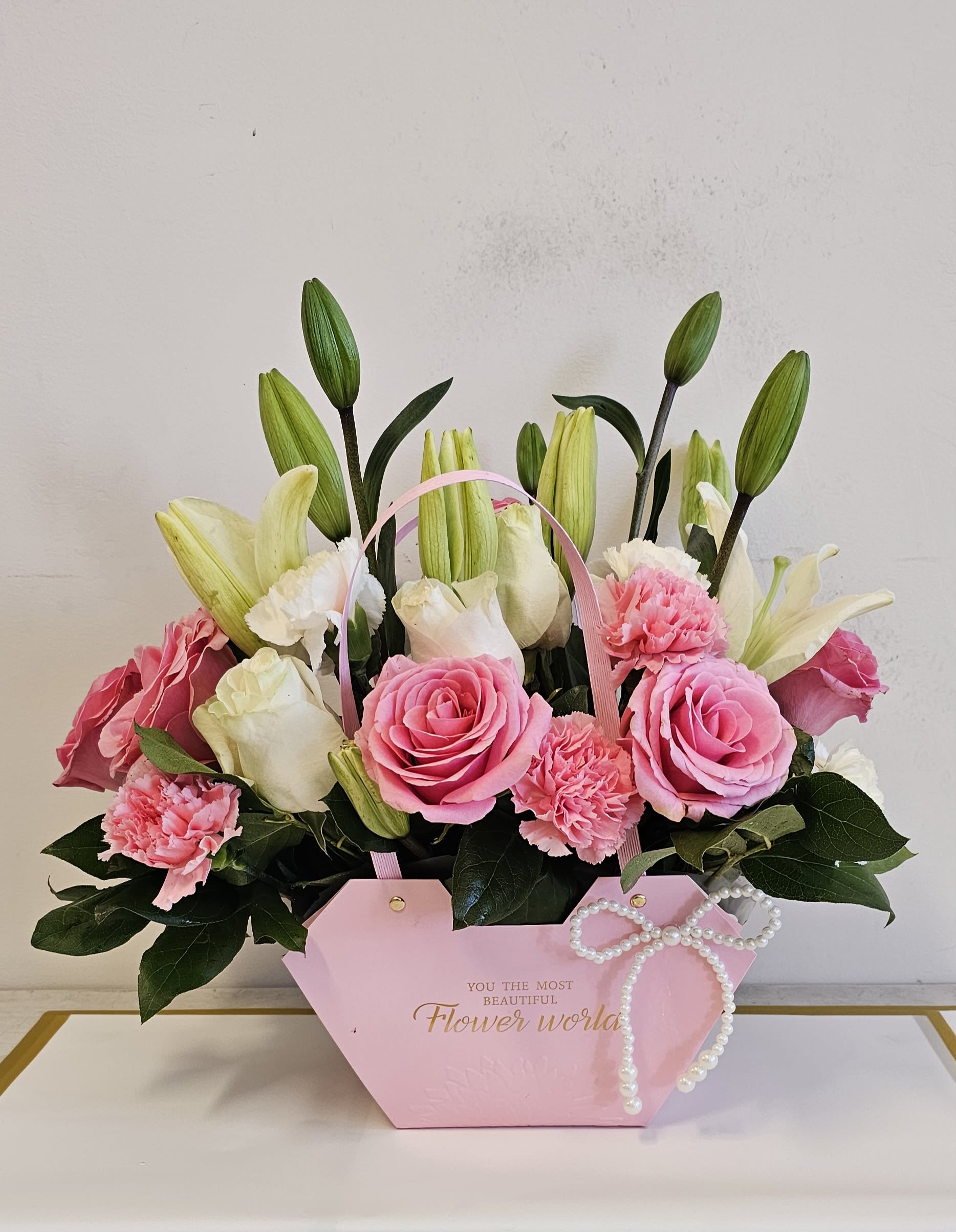 Just for You - Hermosa cajita con bellas flores  Para alguien especial 