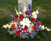 GRAND PATRIOTIC CENTERPIECE [TT-ARL11] - GRAND PATRIOTIC CENTERPIECE      As Shown : TT-ARL11 