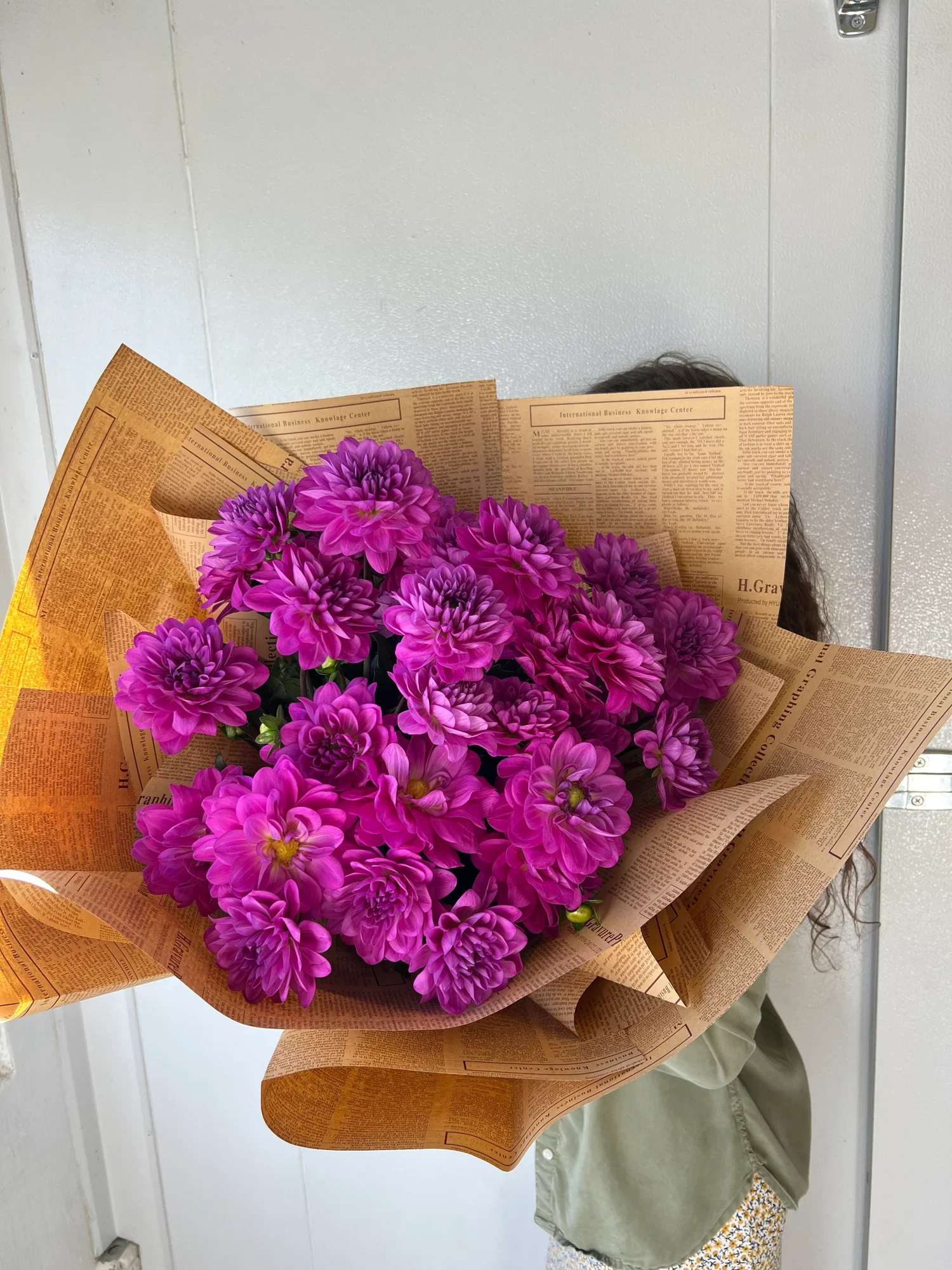 Purple Dahlia Bunch (5 stems) - Dahlias contain roughly 5-7 stems per bunch.   Please read the following instructions before placing your order.  Bulk flower orders placed through our online site must be placed two days in advance from the desire pick up date, that will give us enough time to get it ready for you in case we do not have the item available in store. To check availability of the item you could contact our location in Tustin for more information. If you place the order with no anticipation time your order must be canceled.  155 W. First St. Tustin, CA. 92780 (714) 368-9845  Monday - 8 a.m. - 4 p.m. Tues-Fri 8 a.m. - 6 p.m. Saturday 8 a.m. - 4 p.m. Sunday 10 a.m. - 2 p.m.
