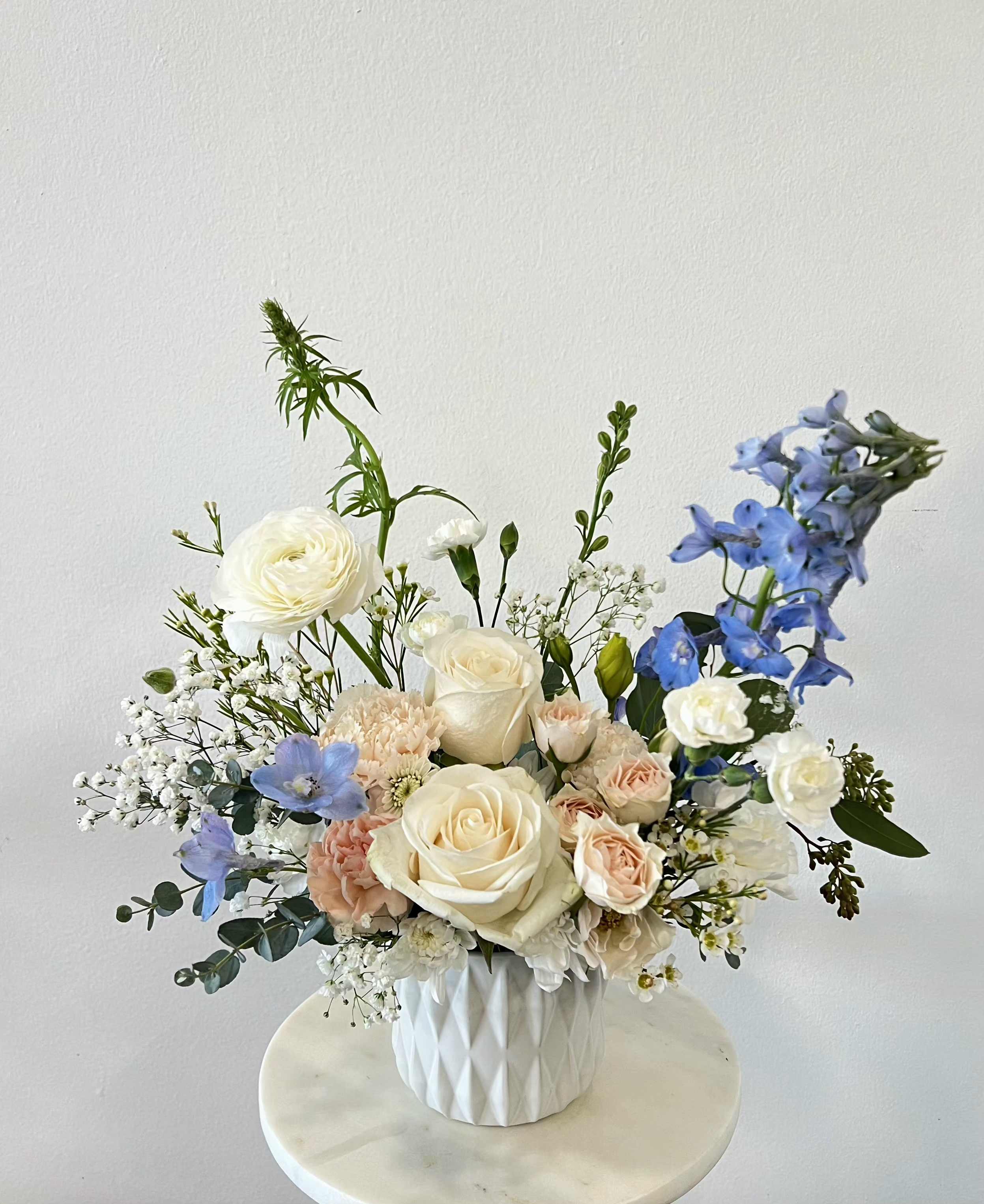 Cloud Blush - .*Store Hours: Mon~ Fri: 10:00 a.m. to 5:00 p.m. Sat: 9:00 a.m. to 4:00 p.m. Sun: Closed  *Delivery: Deliveries occur roughly between 9am - 5pm. We are unable to offer further specific delivery windows or guarantee delivery times. but we will always do our best to accommodate requests. If your delivery address has a gate code number, please provide it for smooth delivery.  *PICK UP: Pick up is available after 10am. If you need to pick up before 10am, please contact our shop to place your order directly. Text order: (714)715-1482  Please note that your arrangement may vary slightly from the picture depending on the season and store stock, but we will match color schemes and guarantee it will be fresh &amp; beautiful.  Thank you!