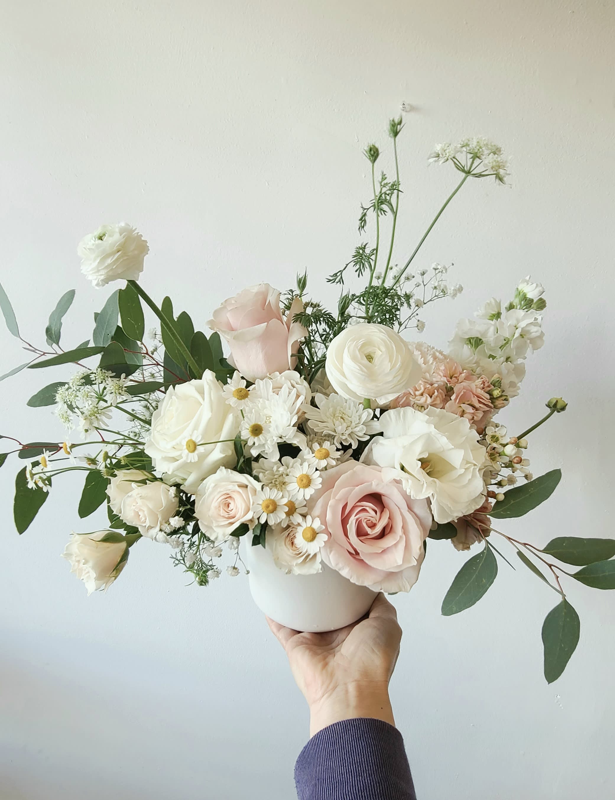 Creamy Pink (M) - Medium Size Arrangement: about W 20" x  H 16”  Store Hours Mon–Fri: 9:30 a.m. – 6:00 p.m. Sat: 9:00 a.m. – 4:00 p.m. Sun: Closed  Delivery Deliveries are typically made between 9:00 a.m. and 3:00 p.m. While we are unable to guarantee specific delivery times, we will always do our best to accommodate your requests. If you prefer a later afternoon delivery, please let us know in advance and we will try to accommodate. If your delivery address requires a gate code, please provide it to ensure smooth delivery.  Pick-Up If you need to pick up before 10:00 a.m., please text us directly to place your order. (Text: 714-715-1482) For pick-ups at opening time, we kindly ask that orders be placed by 4:00 p.m. the day before. Please also try to pick up your order at the scheduled time. When pick-ups are delayed during busy time slots, it may affect other customers placing orders for the same time. We appreciate your understanding! Custom &amp; Event Orders For small event or custom flower orders requiring pick-up outside of our regular business hours, please contact us via text in advance to arrange your order.  Please Note Your arrangement may vary slightly from the photos depending on seasonal availability and store stock. However, we will match the overall color palette and ensure your flowers are fresh and beautifully designed.  Thank you!! 