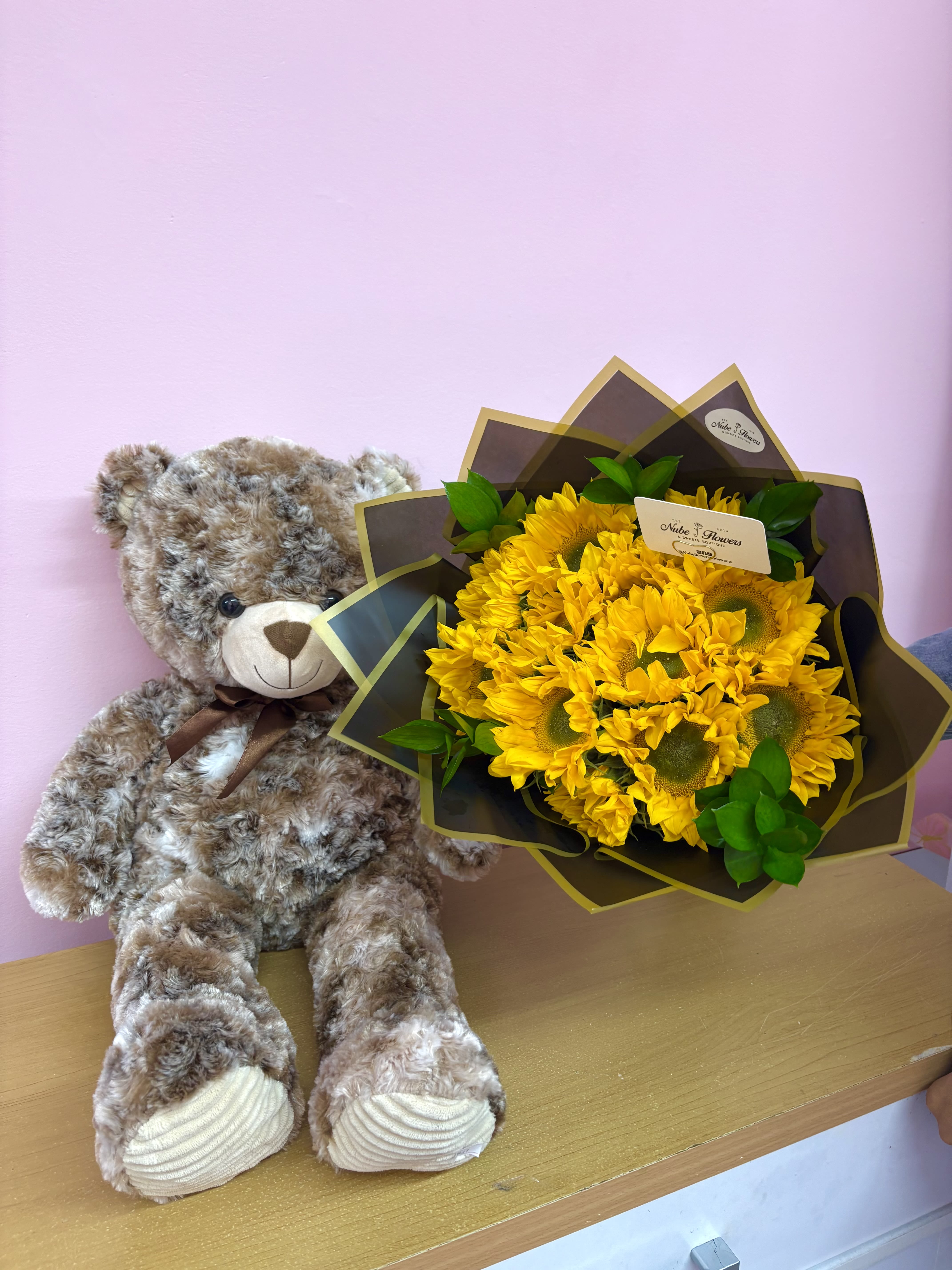 Sunny Love - Sunflower Bouquet 