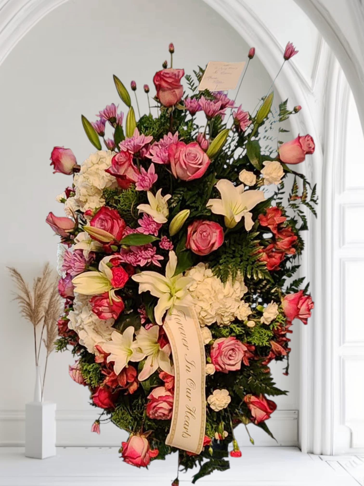 Pink in paradise - Soft colors elegant standing spray