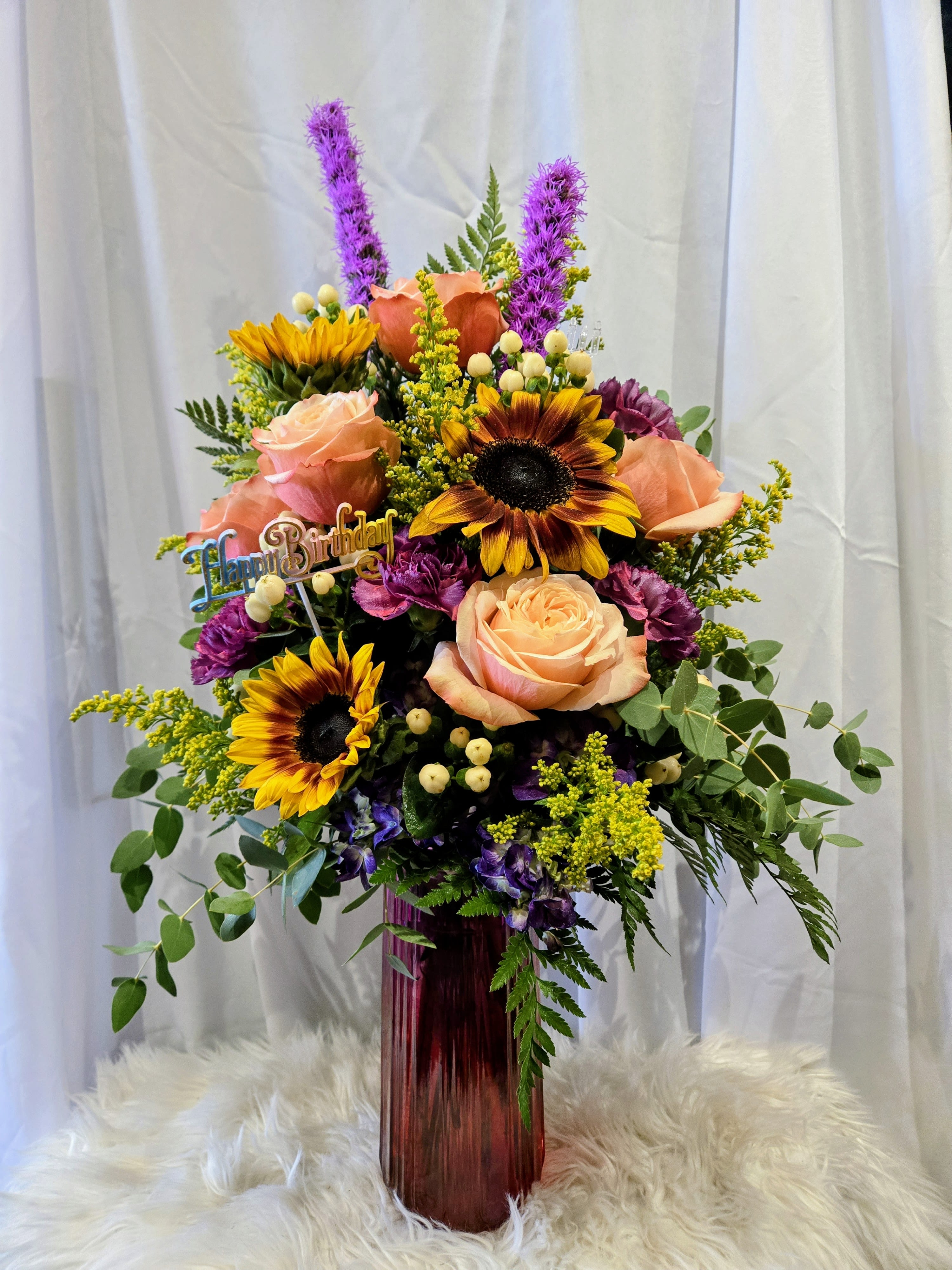 Gloria - Colors and flowers may vary based upon availability.