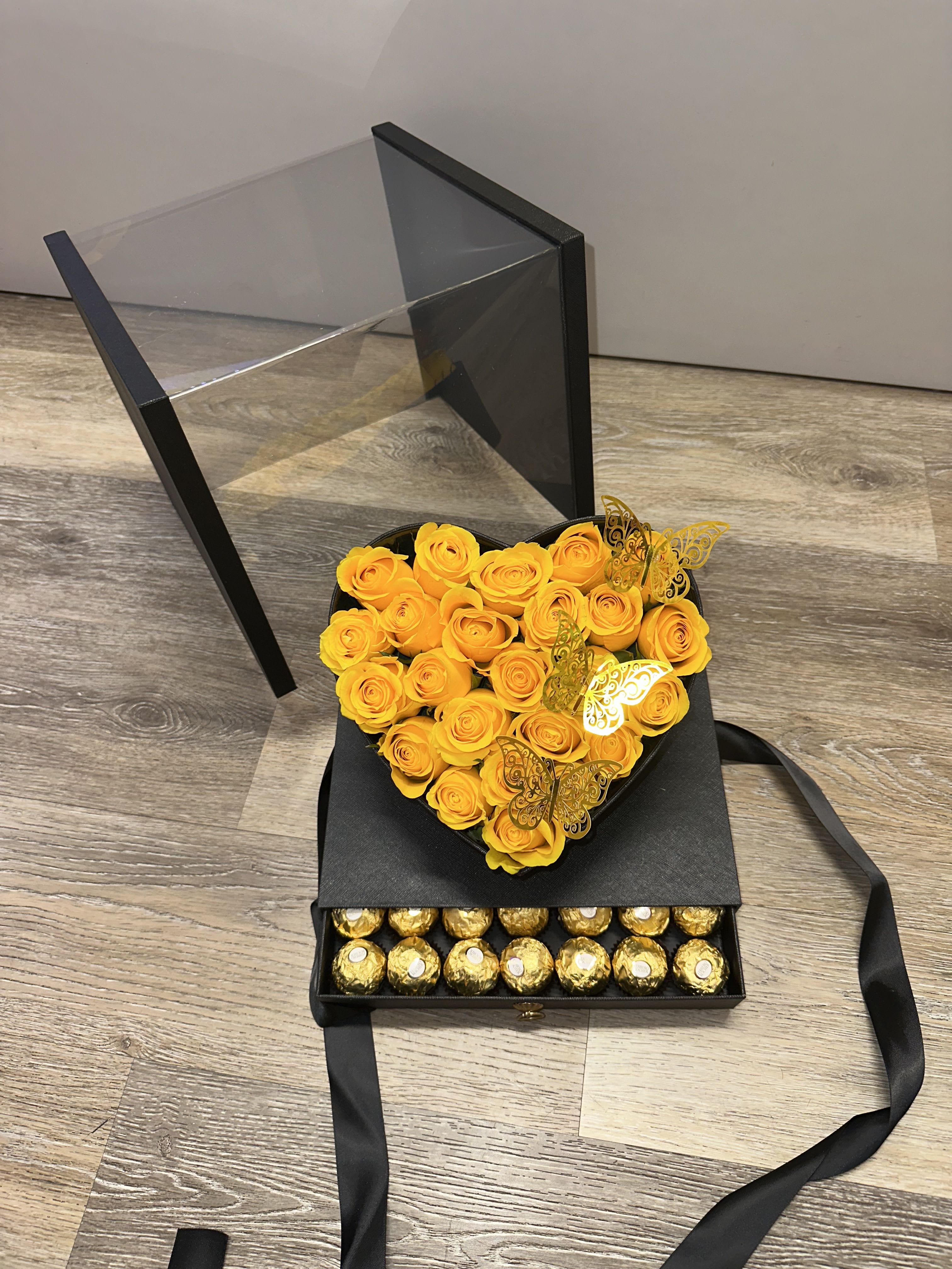Beautiful yellow roses in an elegant acrylic box, 49 Ferrero Rocher chocolates, 3 butterflies - Beautiful yellow roses in an elegant acrylic box, 49 Ferrero Rocher chocolates, 3 butterflies