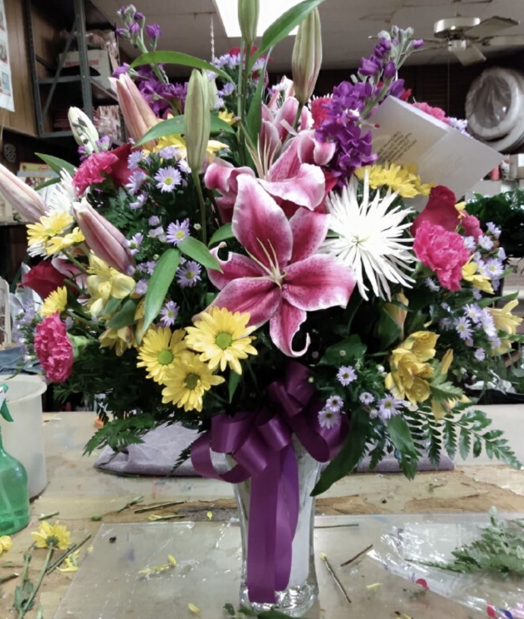 FR-100 Fresh Vased Arrangement - Designer choice of fresh cut flowers - in vase or wicker basket.  Colors can be requested or designer can choose.