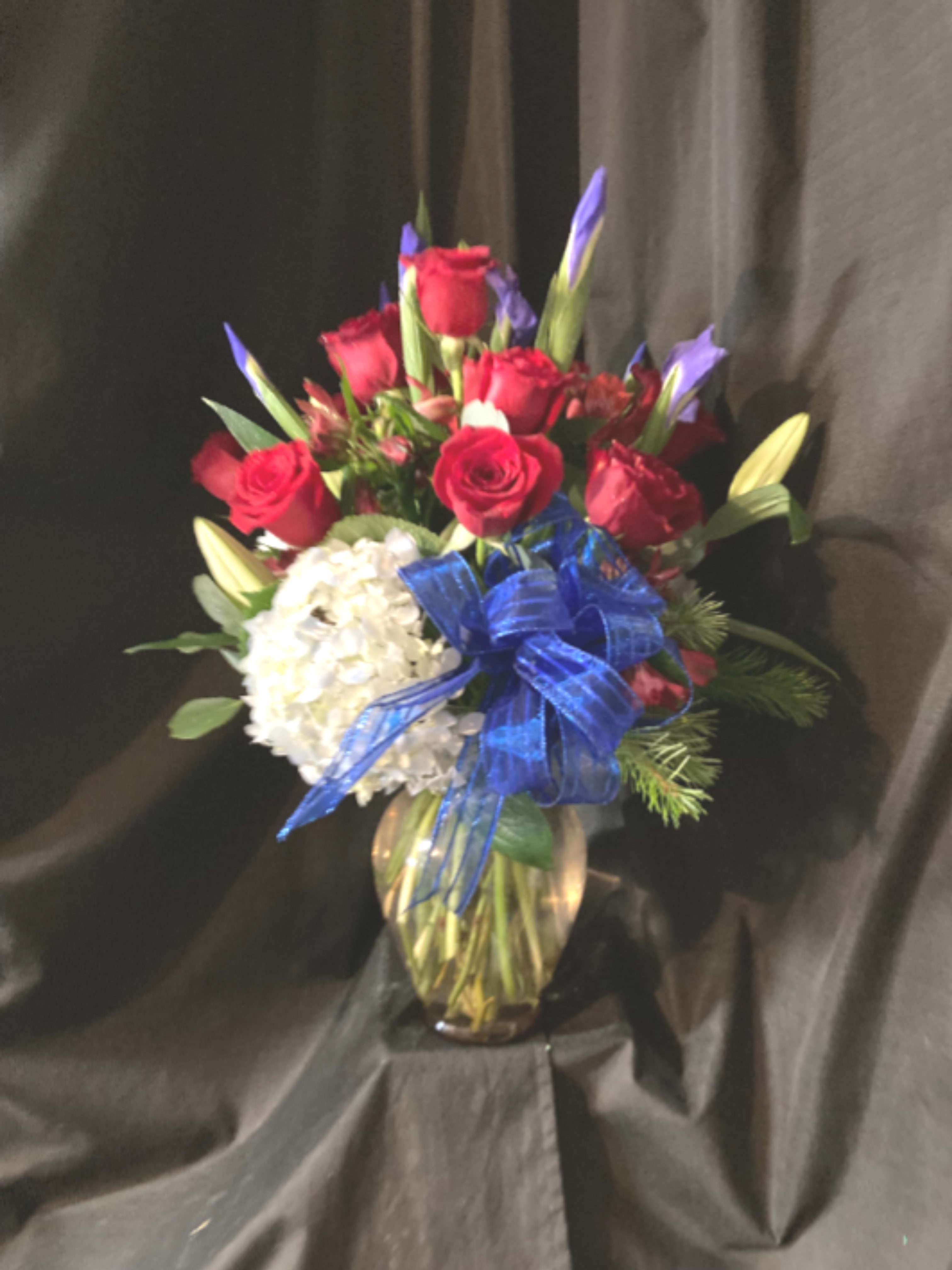 PATRIOTIC BLOOMS - PATRIOTIC BLOOMS IN A CUSTOM VASE