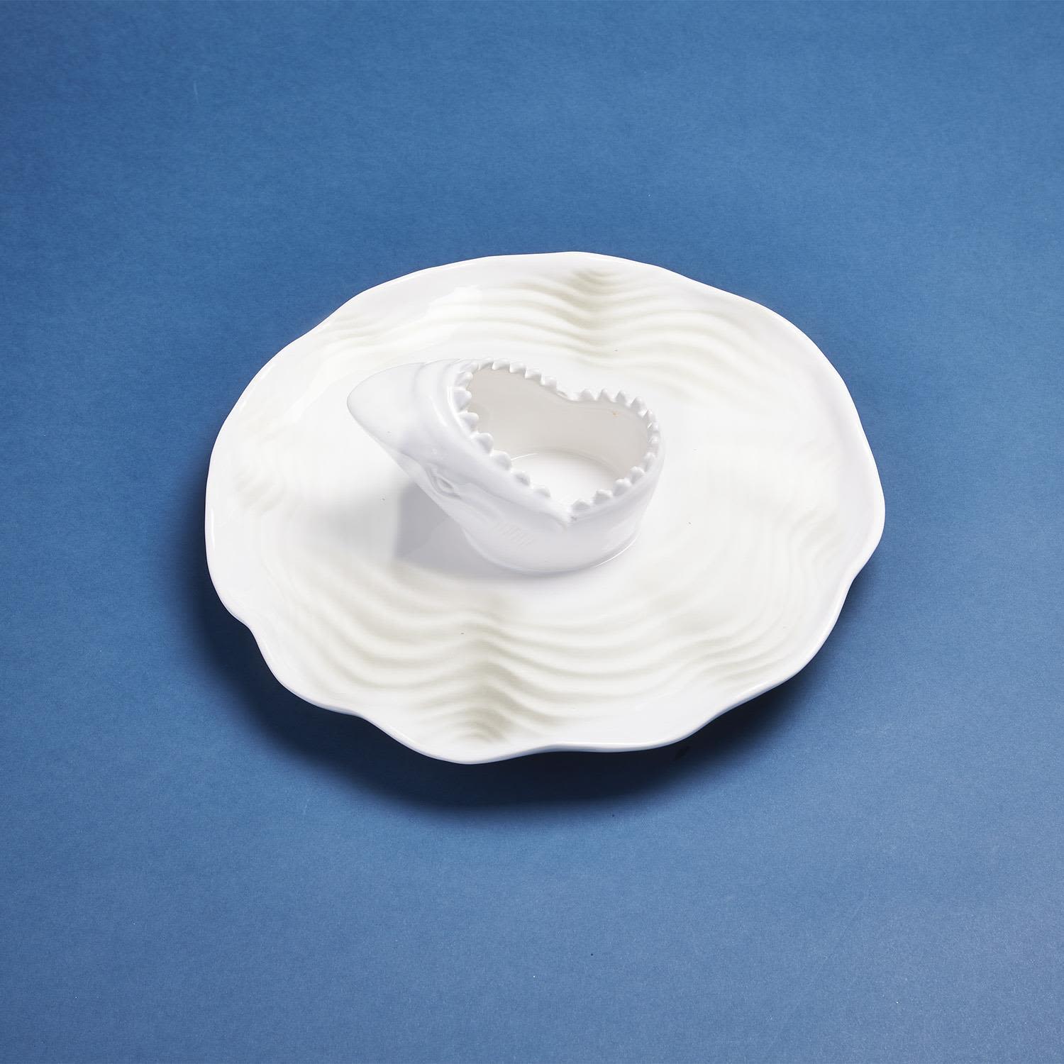 Great White Shark Chip and Dip Bowl (food safe, hand wash recommended) - Ceramic - This hungry shark holds your dipping sauce and there's plenty of room for all of the appetizers and snacks on this plate.   Features Great White Shark dip bowl center Made of Ceramic 12" Dia Food Safe Hand Wash recommended