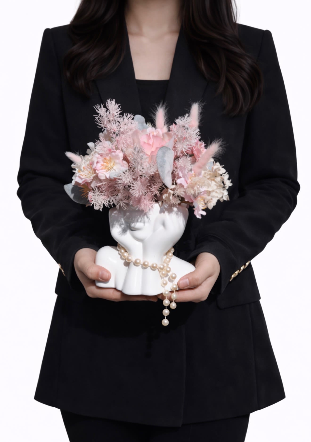 Always on my mind  - Dry flowers placed in a unique vase