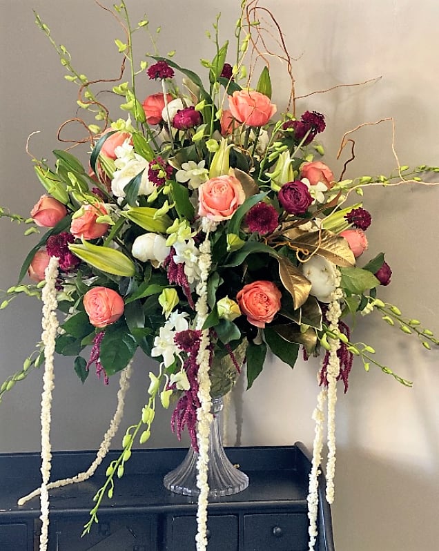 STUNNING BEAUTY - THIS ARRANGEMENT IS NOT ONLY STUNNING, ITS ELEGANT. SURE TO SUIT ANY CELEBRATION.