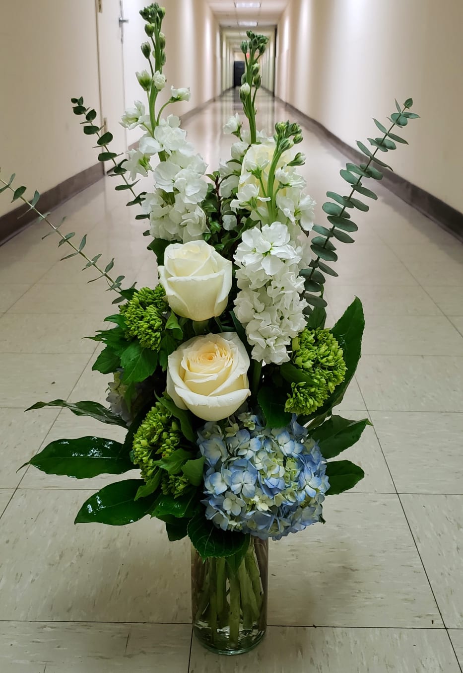 [TT-ARR167]:   FOSTORIA - THE FOSTORIA ARRANGEMENT BY TWIN TOWERS FLORIST IN ARLINGTON, VA