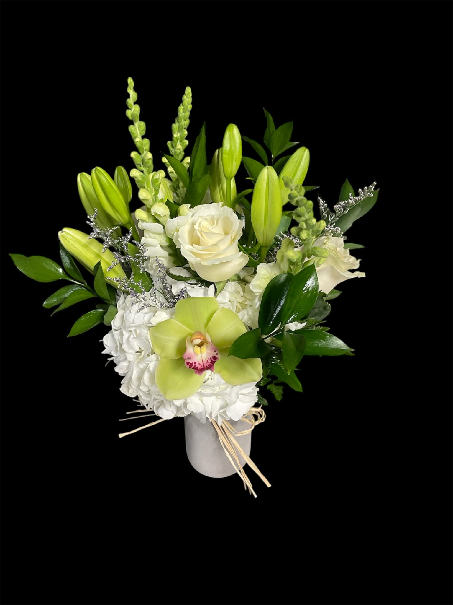 Lovely jar - A wonderful flower arrangement perfect for any occasion 