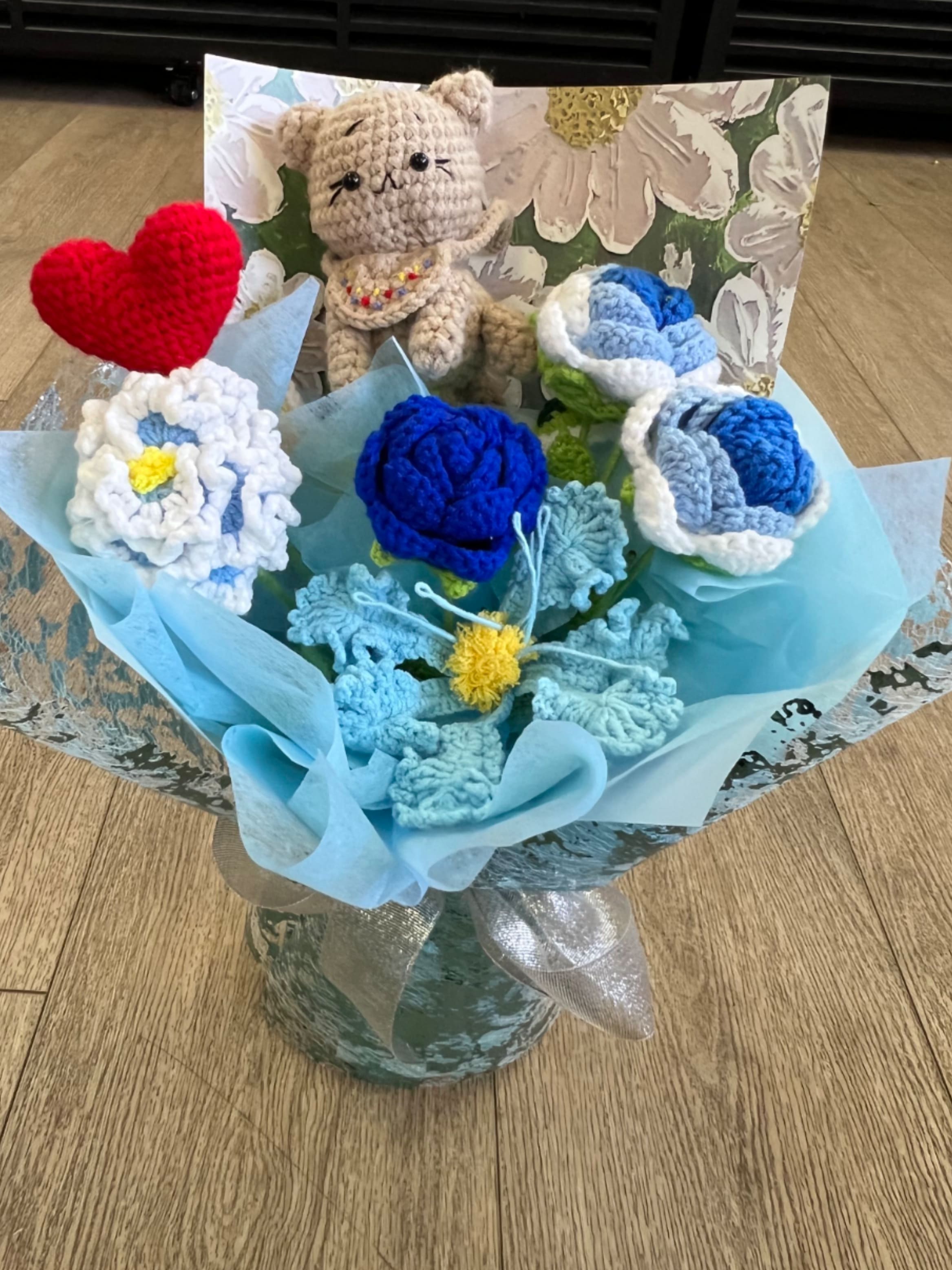 Blue cat bouquet  - Hand made crochet flowers bouquet 
