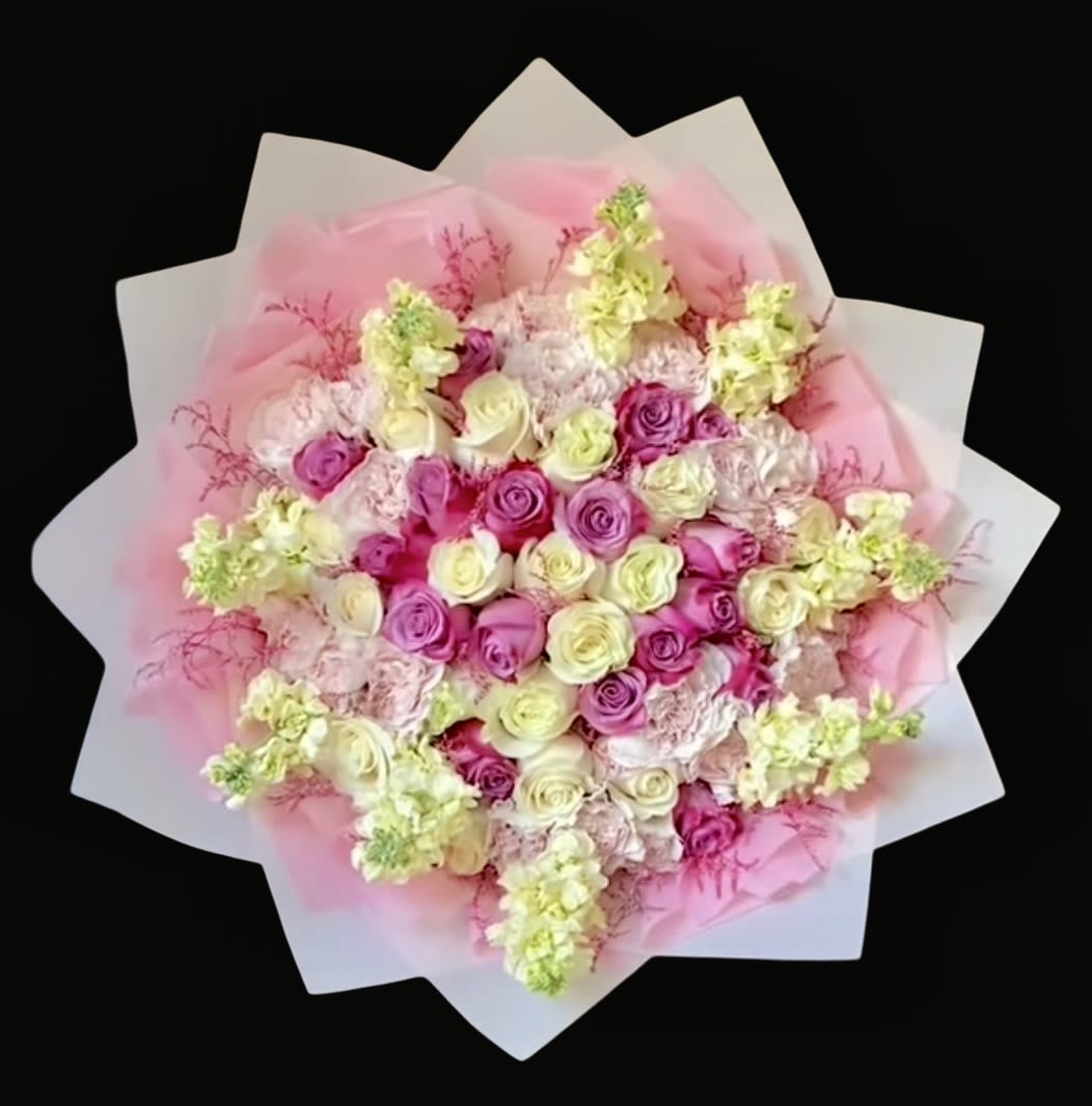 Glamorous Love Wrapped Bouquet (No vase) - Glamorous Love Bouquet (No vase)