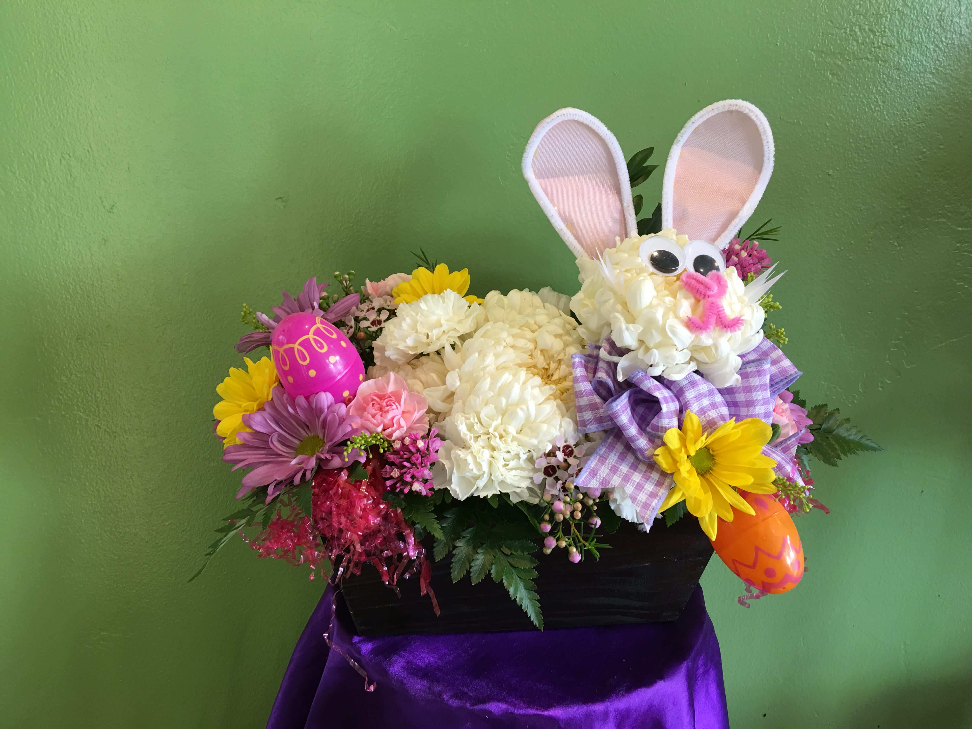 Easter Bunny - Bunny made by flowers!