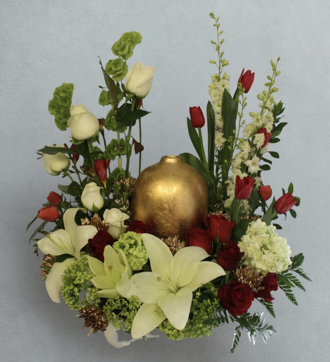Cremation Holder - An eye catching floral arrangement for the cremation ash holder.