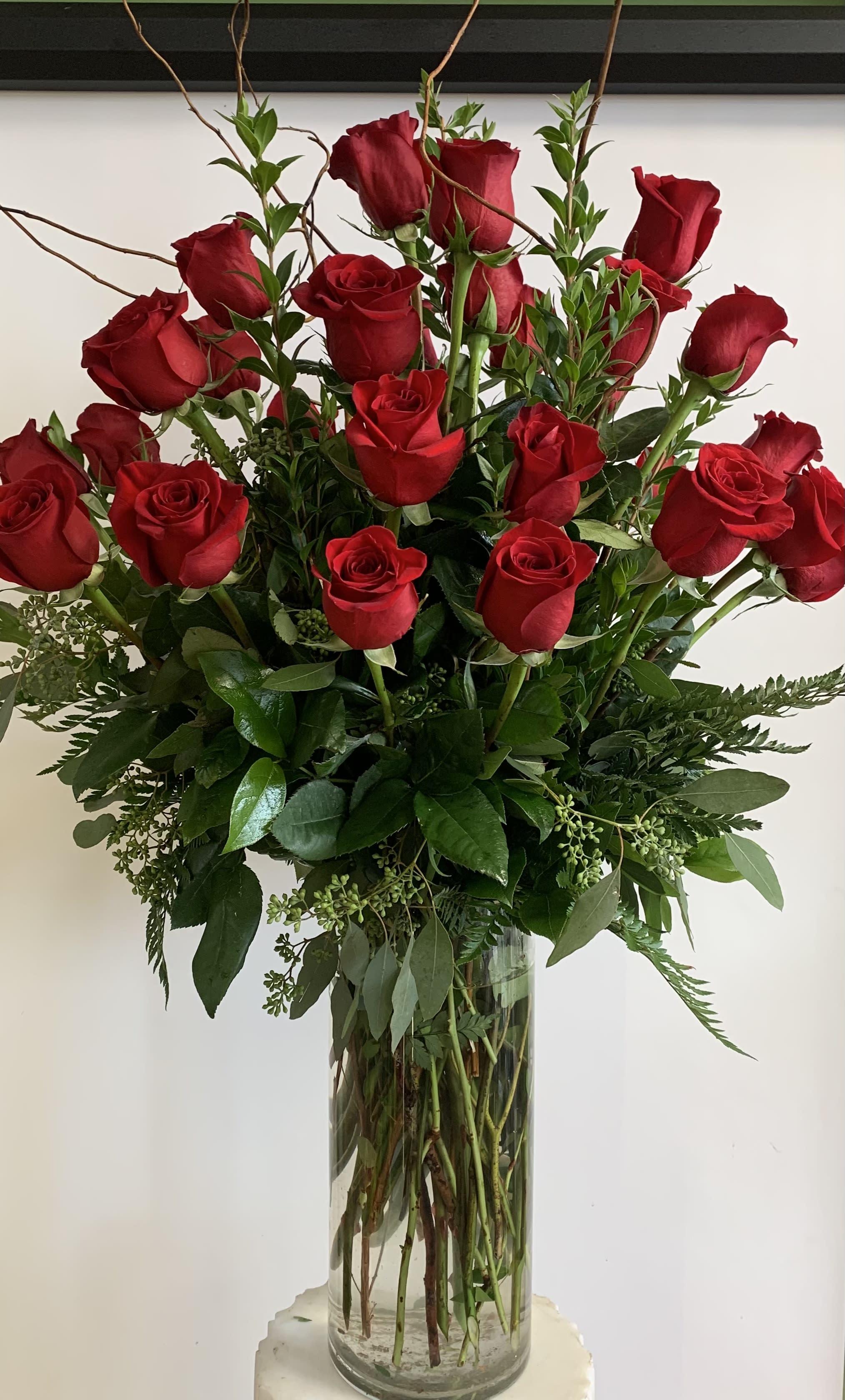 For my love - Standard:  36 red roses arranged beautifully in a clear glass vase Deluxe : 48 red roses arranged Premium : 60 Red roses arranged
