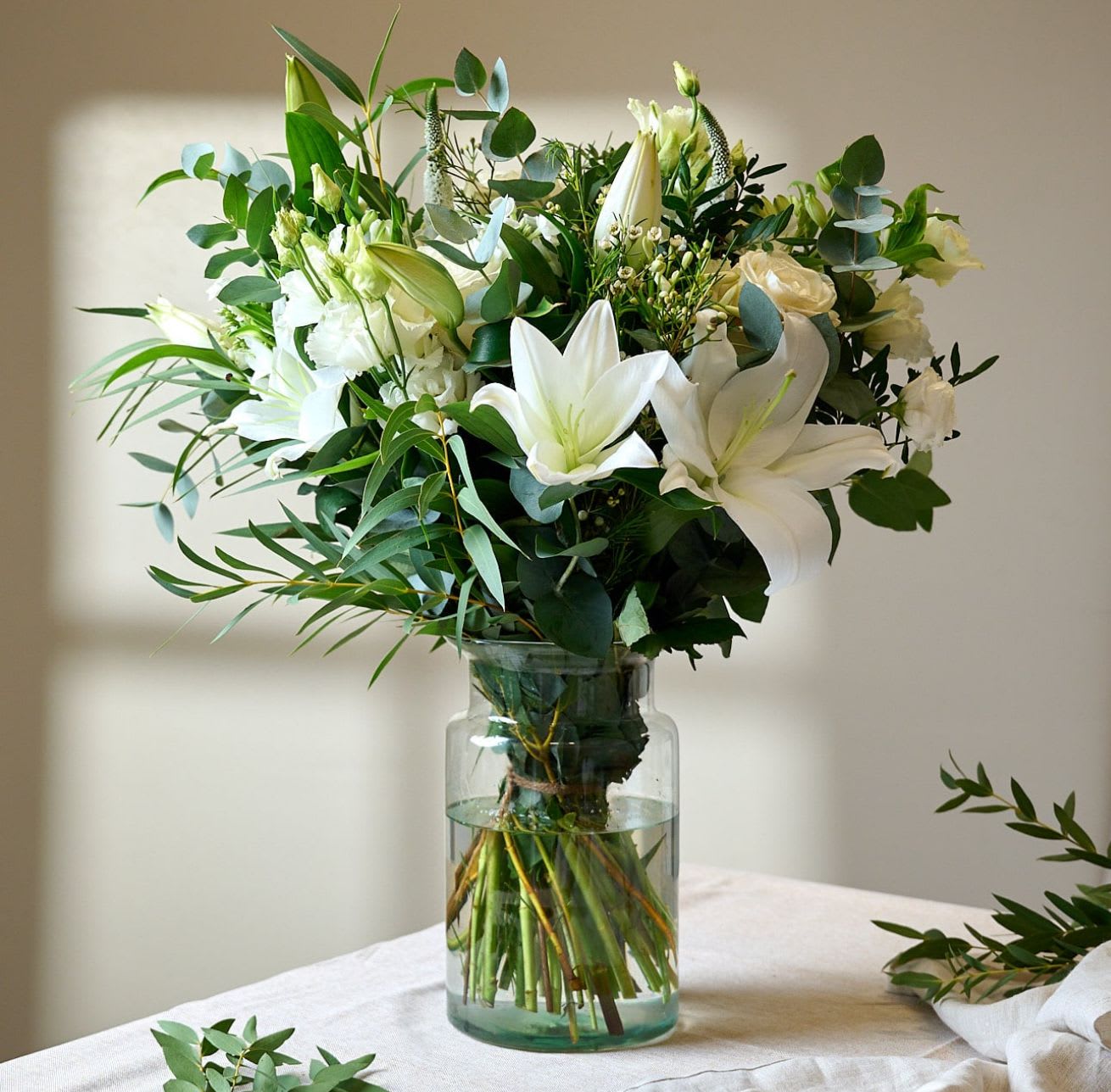 White Wade - The crisp whites paired with natural greens evoke purity and calmness