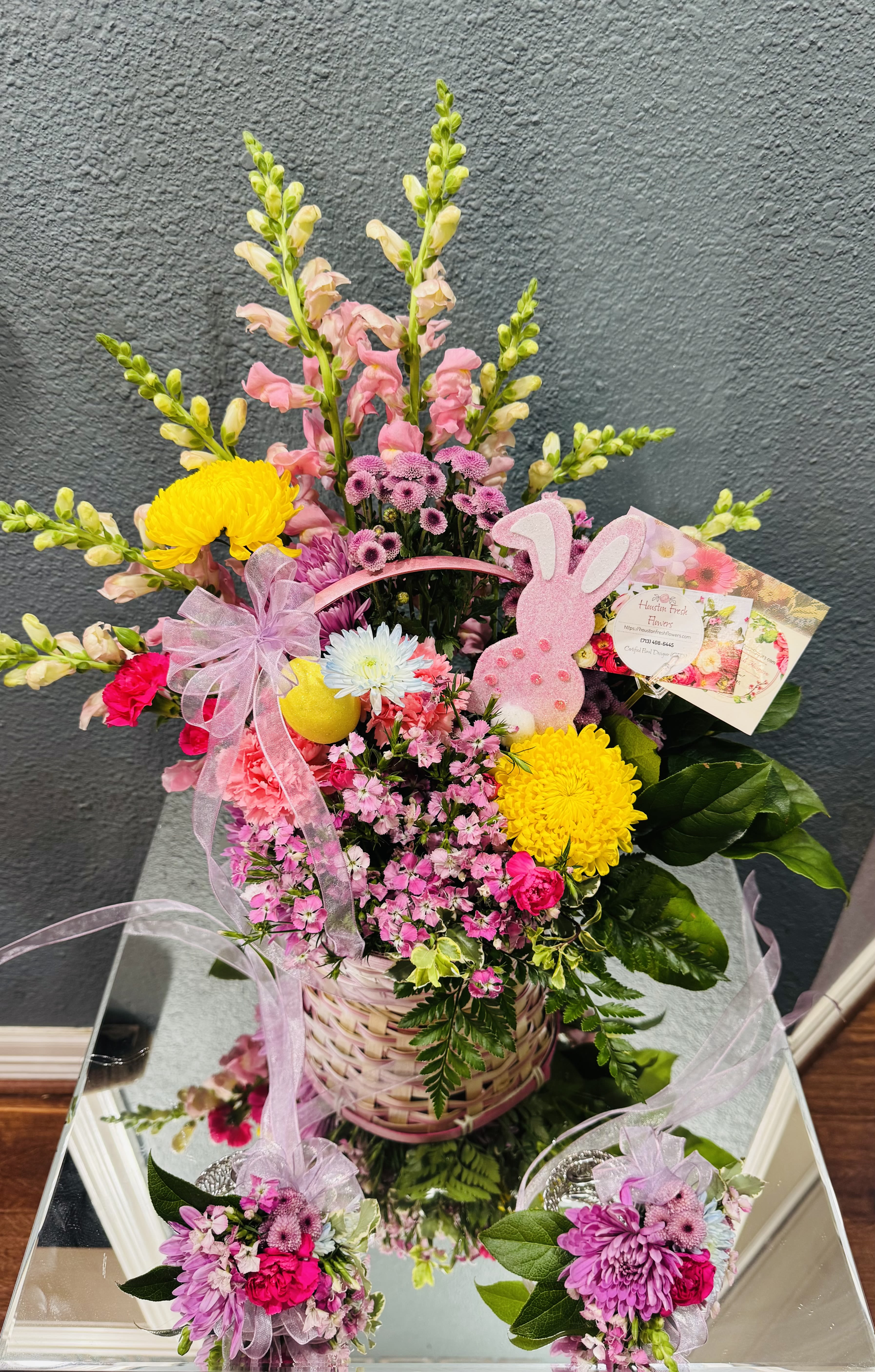 Designer Choise for Spring - Beautiful basket designed with different colors and flowers. 