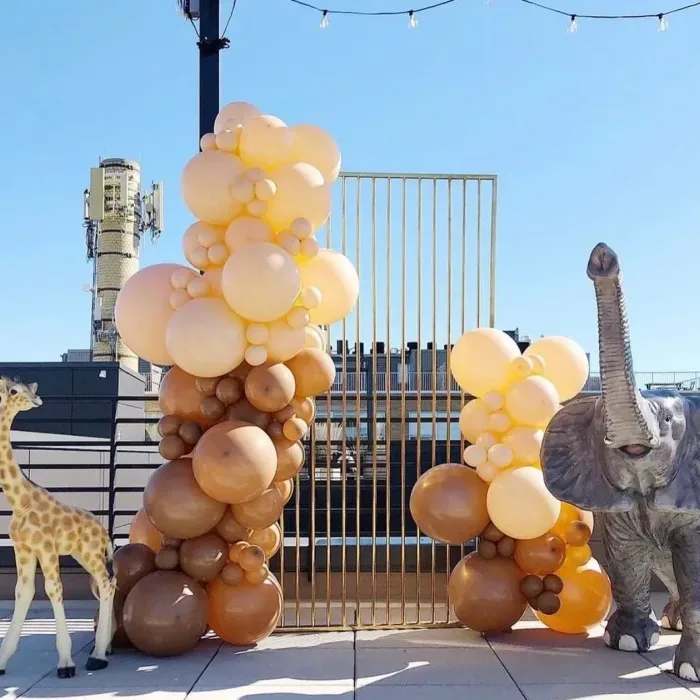 Fences - Gold - Create your own backdrop or focal point at your event. This metal circle arch is a beautiful addition to your event covered in florals, greenery or balloons. Lightweight metal is easily weighted with sand bags (not included). 6ft Tall 6ft Wide Ordering online is not available. Call or email to inquire availability and additional fees.