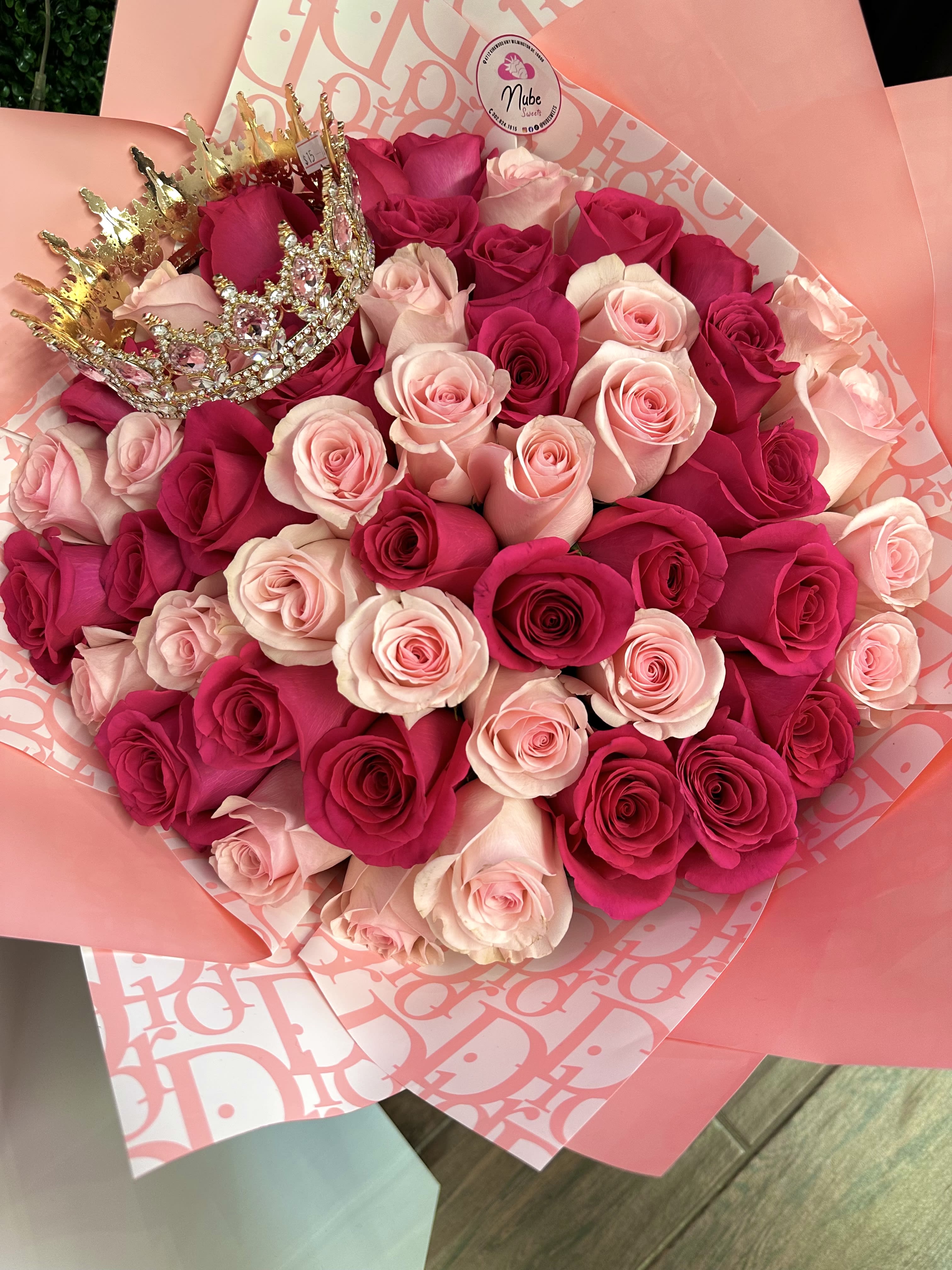 Princess Bouquet  - 50 pink roses / paper subject to change