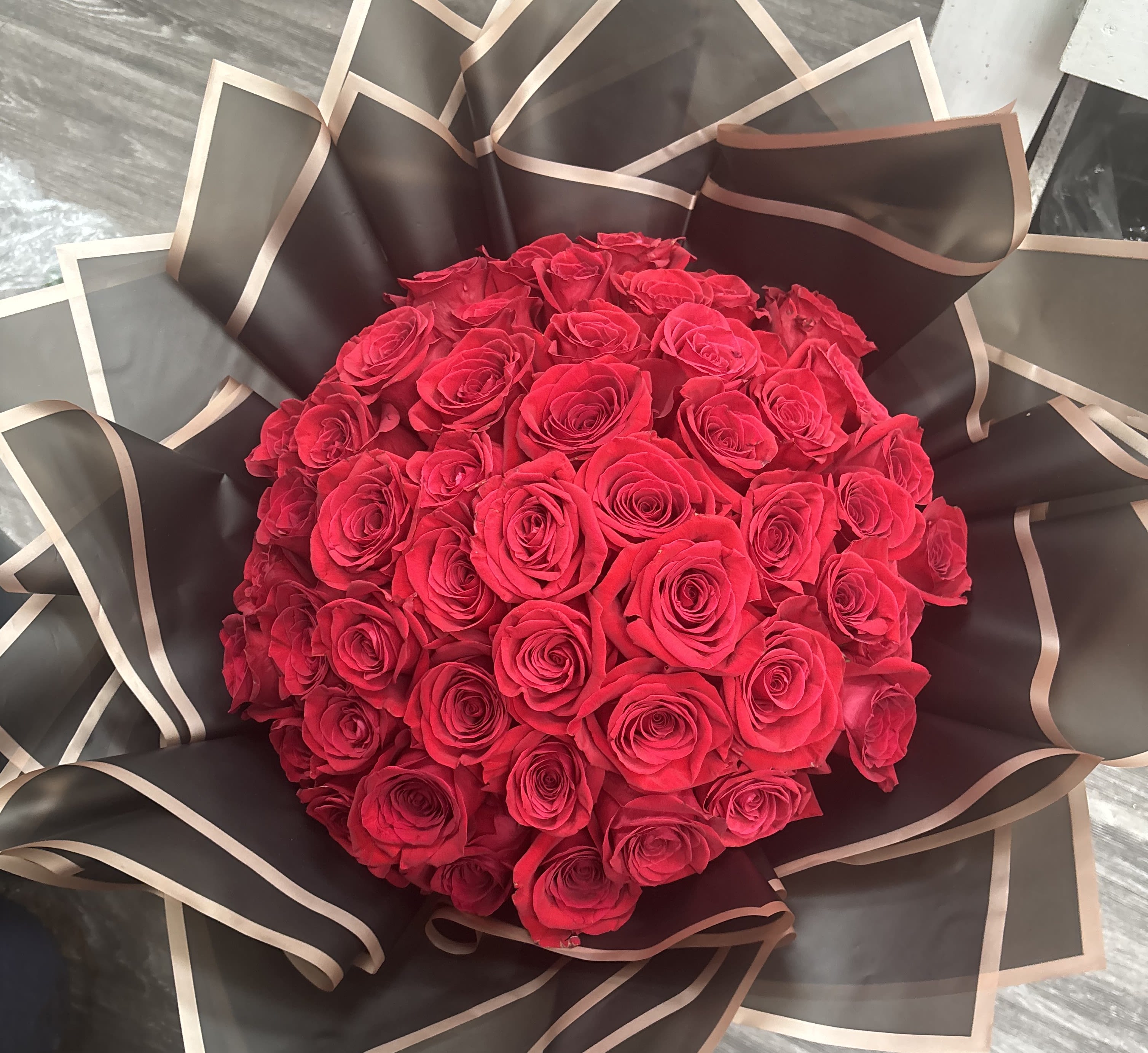 RAMO BUCHON 50 - RAMO BUCHON DE 50 ROSAS ROJAS/BUCHON BOUQUET OF 50 RED ROSES