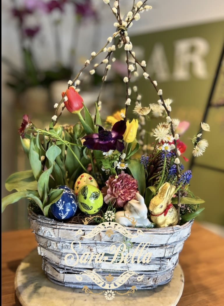 EASTER BASKET - SEASONAL(SPRING) CUT FRESH FLOWERS WITH SOME EASTER DECORATIONS